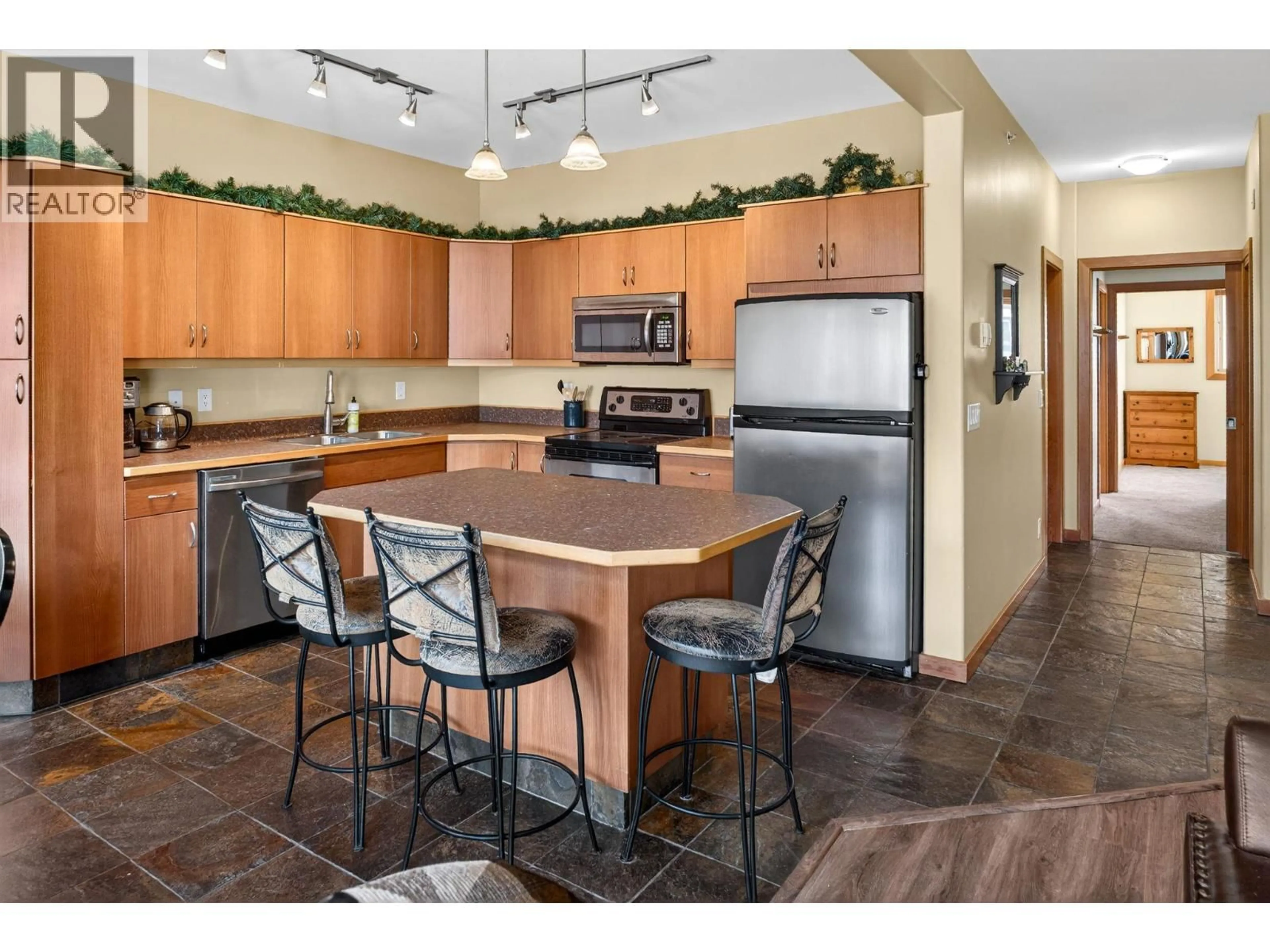 Open concept kitchen, ceramic/tile floor for 19 - 360 STRAYHORSE ROAD, Apex Mountain British Columbia V2A0E2