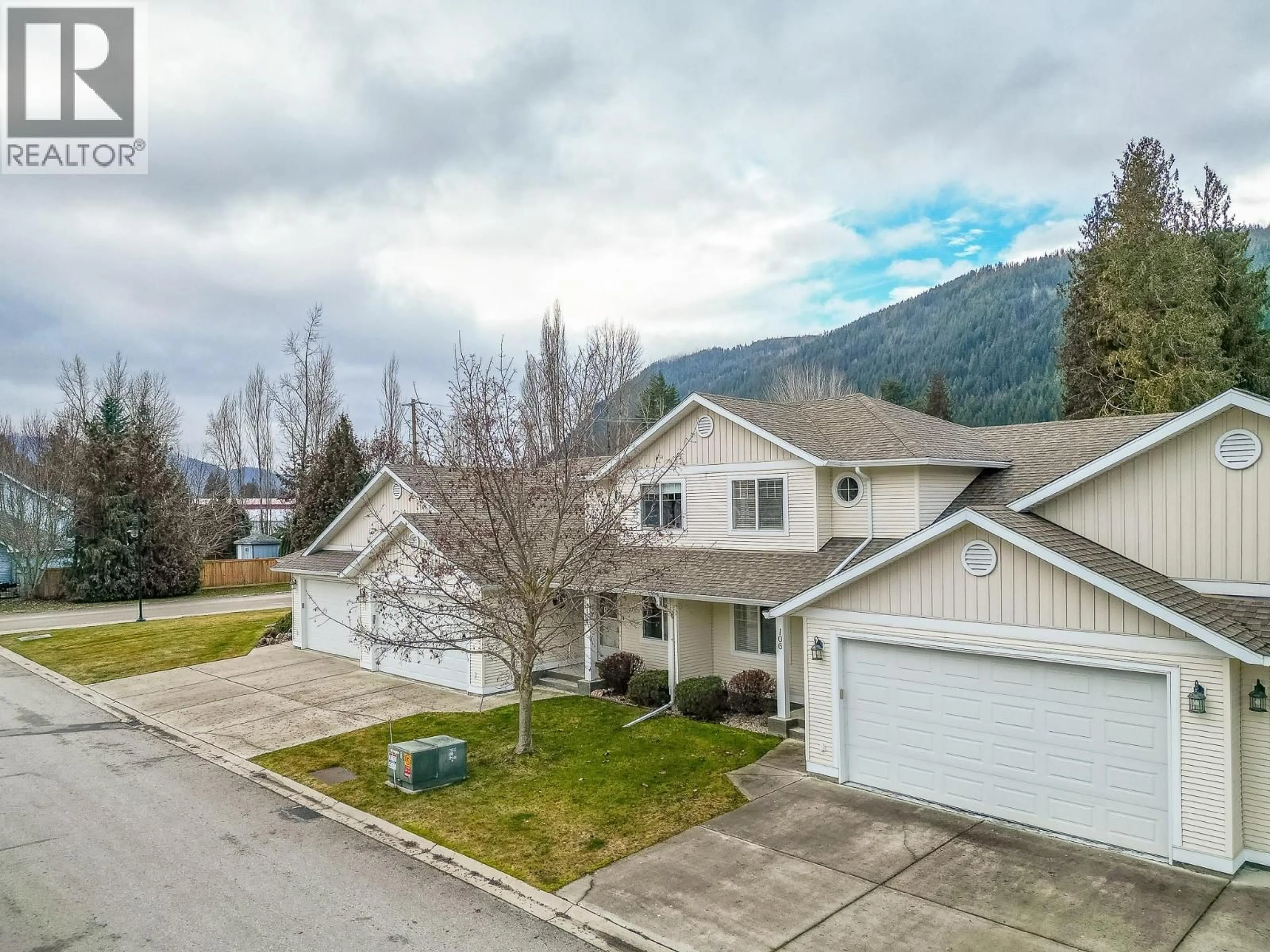 A pic from outside/outdoor area/front of a property/back of a property/a pic from drone, mountain view for 104 - 222 MARTIN STREET, Sicamous British Columbia V0E2V0