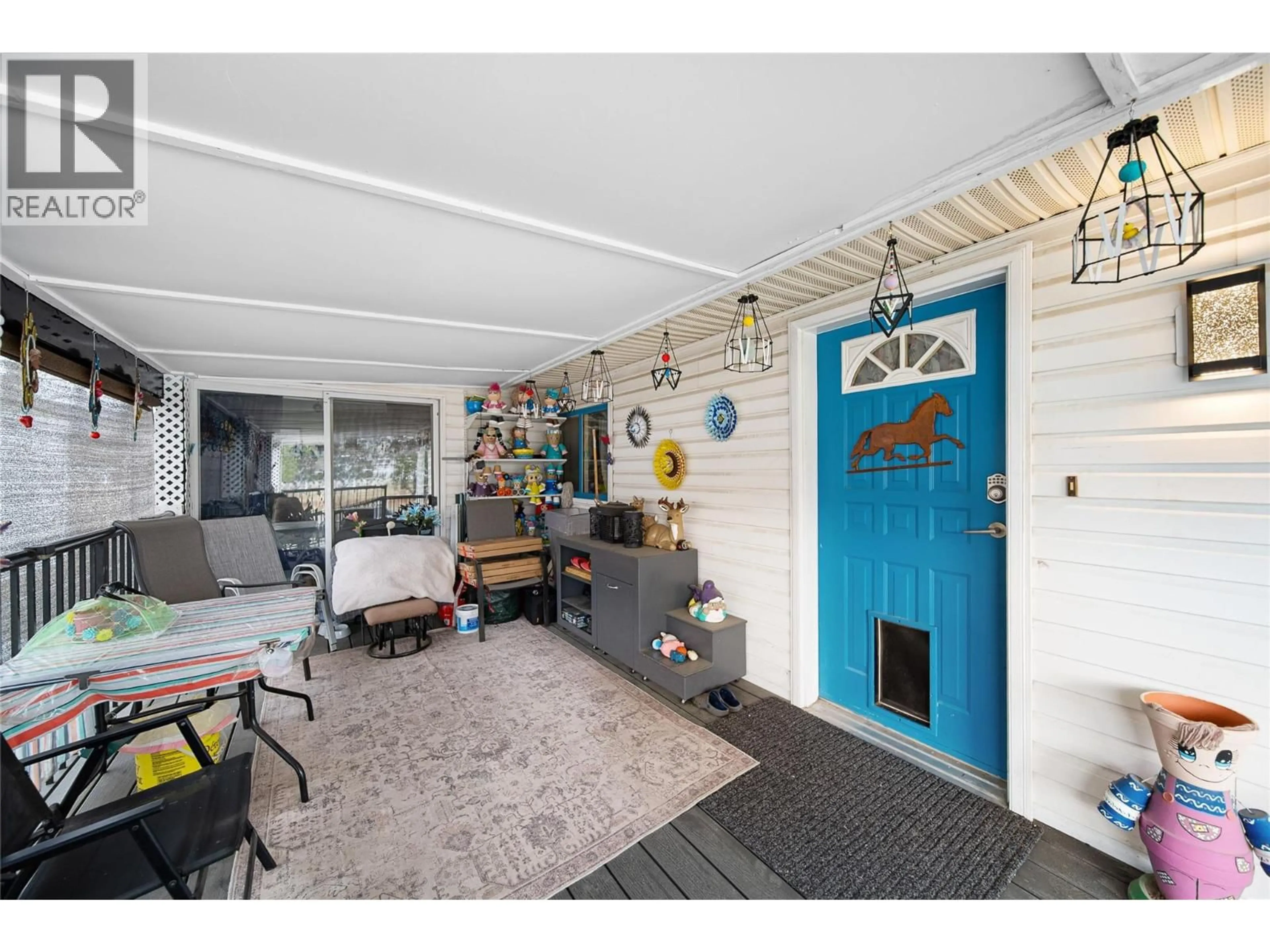 Indoor entryway for 18 - 2776 CLAPPERTON AVENUE, Merritt British Columbia V1K1A2