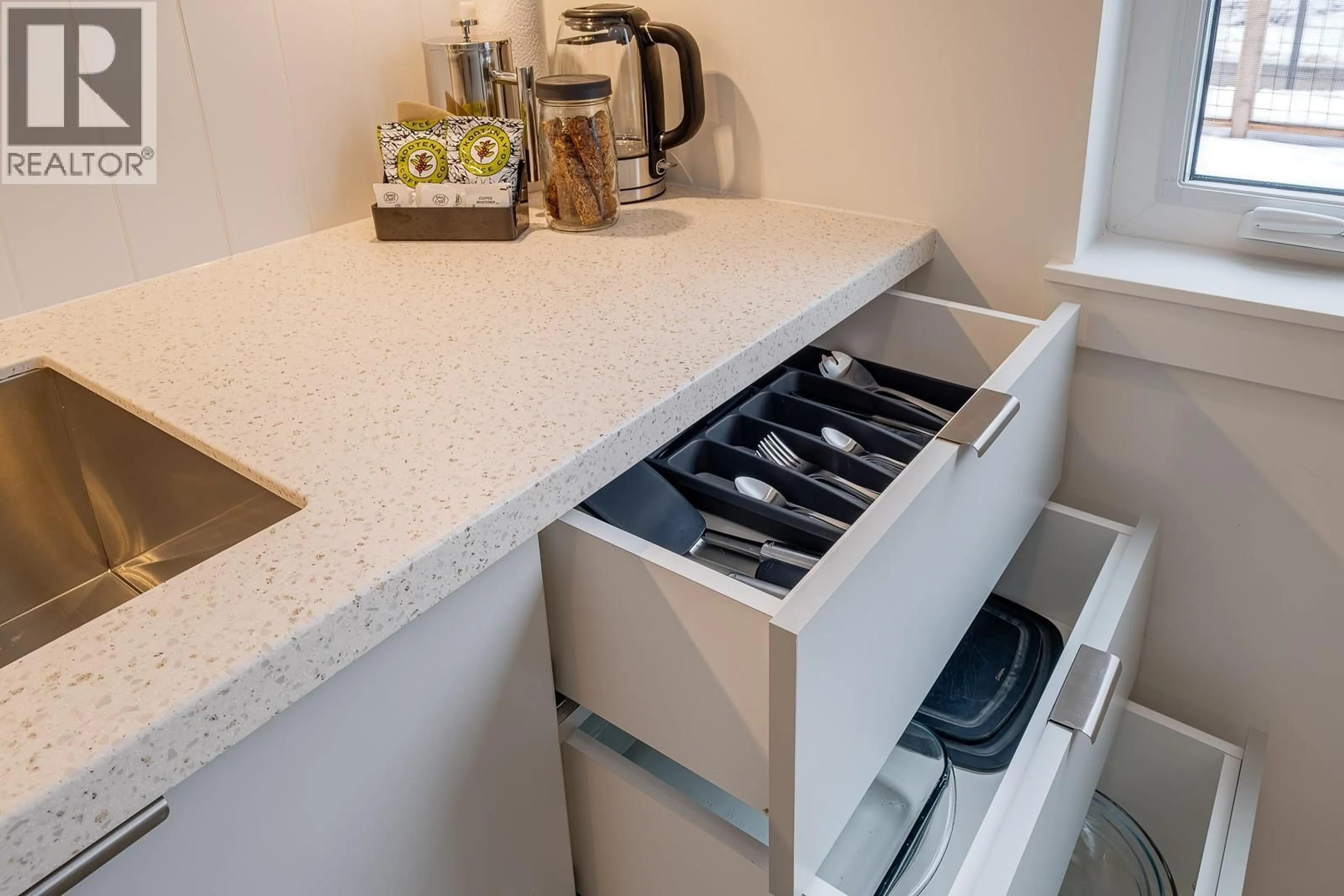 Standard kitchen, unknown for 108 - 4280 RED MOUNTAIN ROAD, Rossland British Columbia V0G1Y0