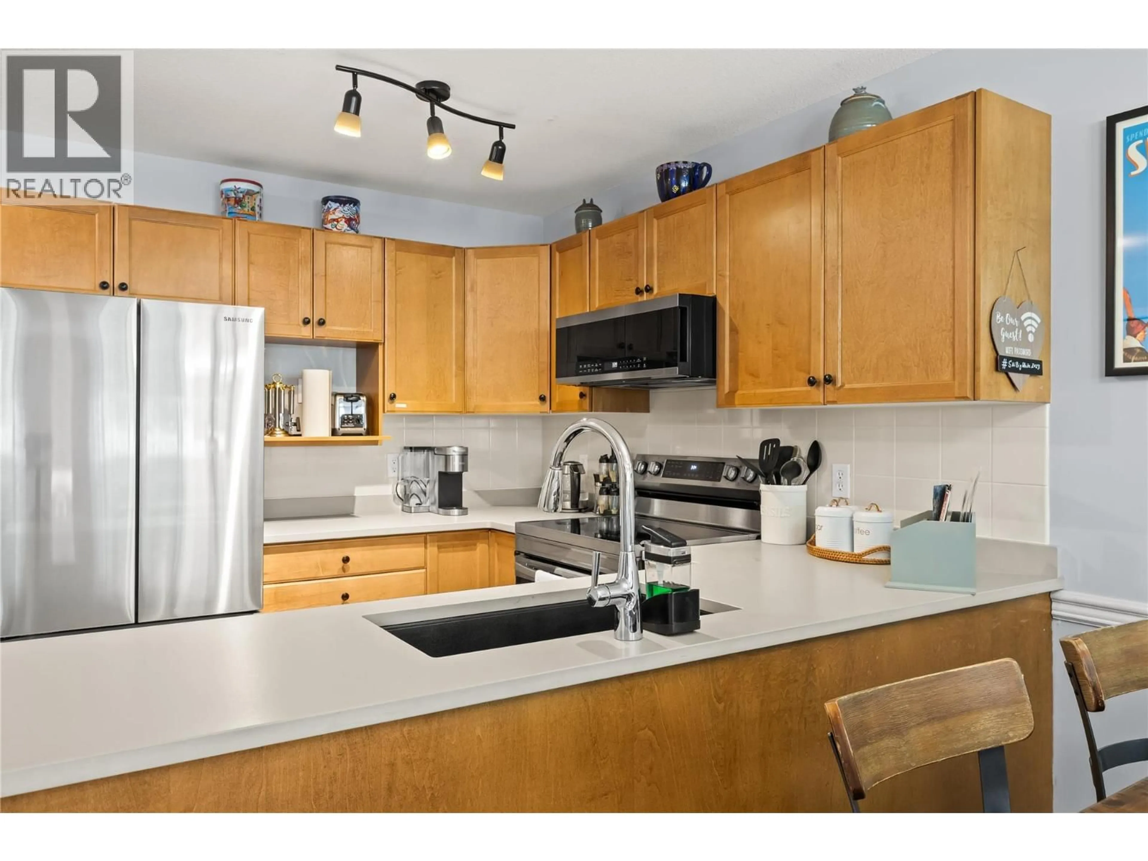 Standard kitchen, unknown for 105 - 215 KETTLEVIEW ROAD, Big White British Columbia V1P1T4