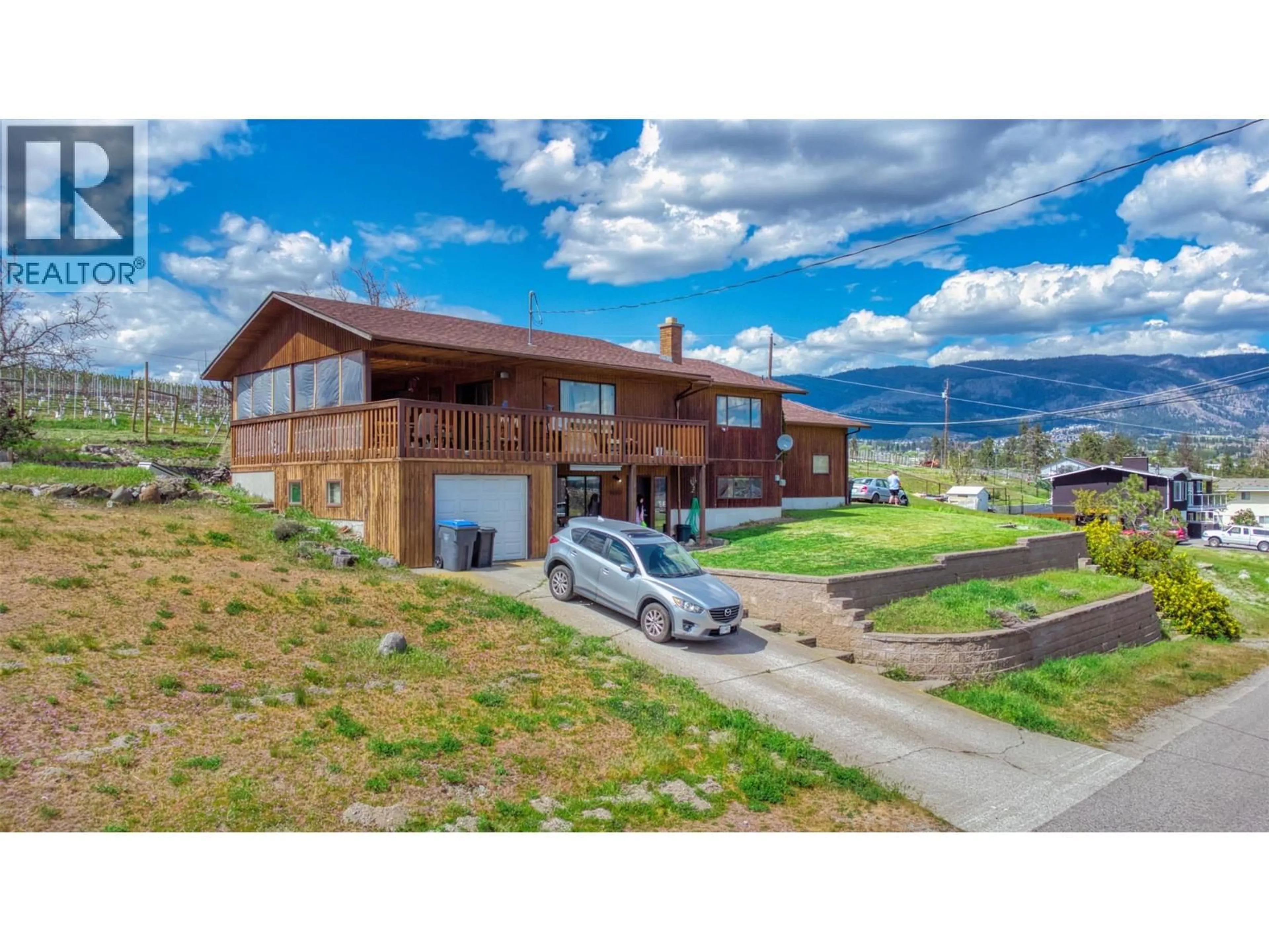 A pic from outside/outdoor area/front of a property/back of a property/a pic from drone, unknown for 3924 HARDING ROAD, West Kelowna British Columbia V4T2J9