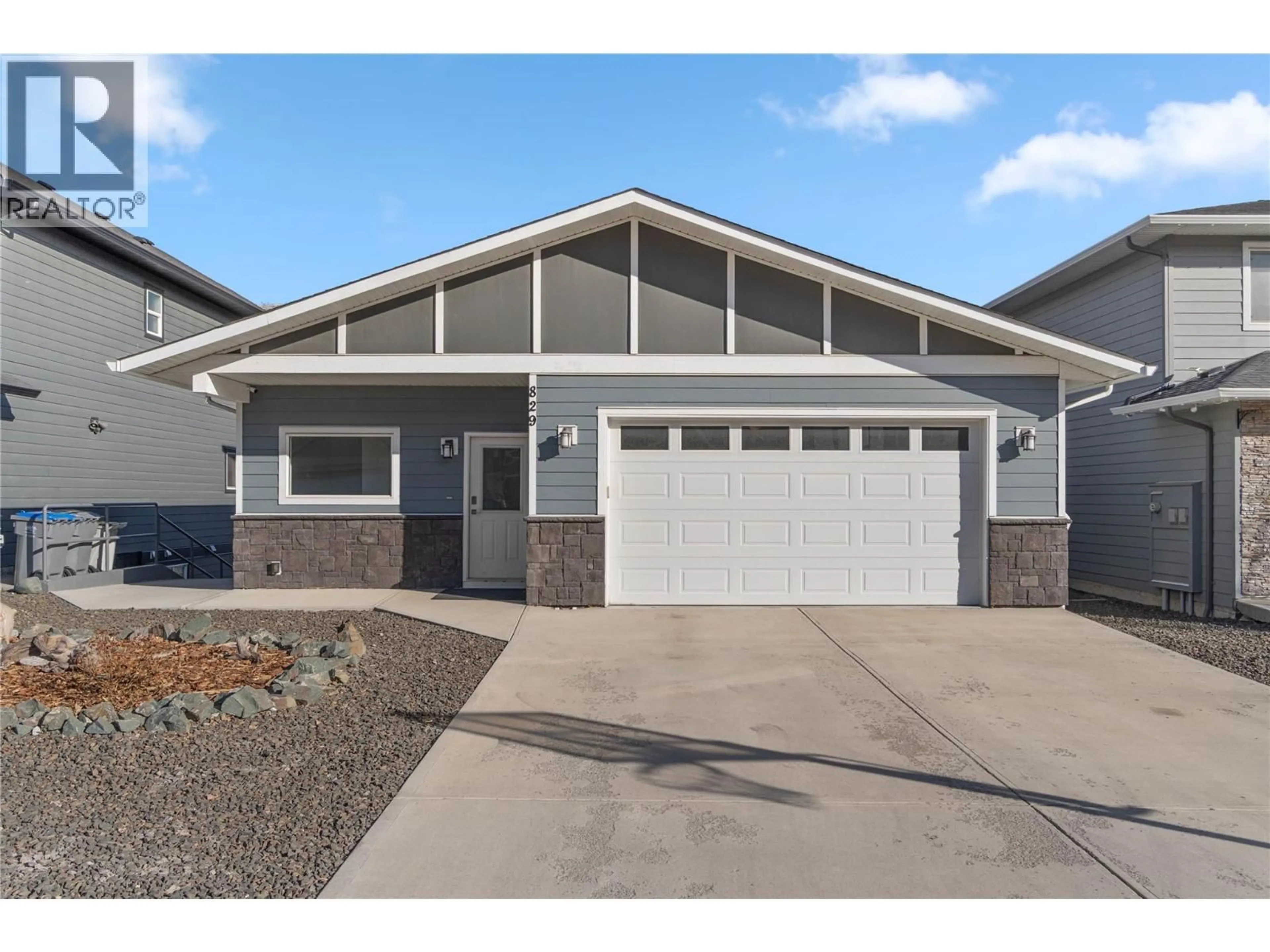 Home with vinyl exterior material, street for 829 WOODRUSH DRIVE, Kamloops British Columbia V2B0E3