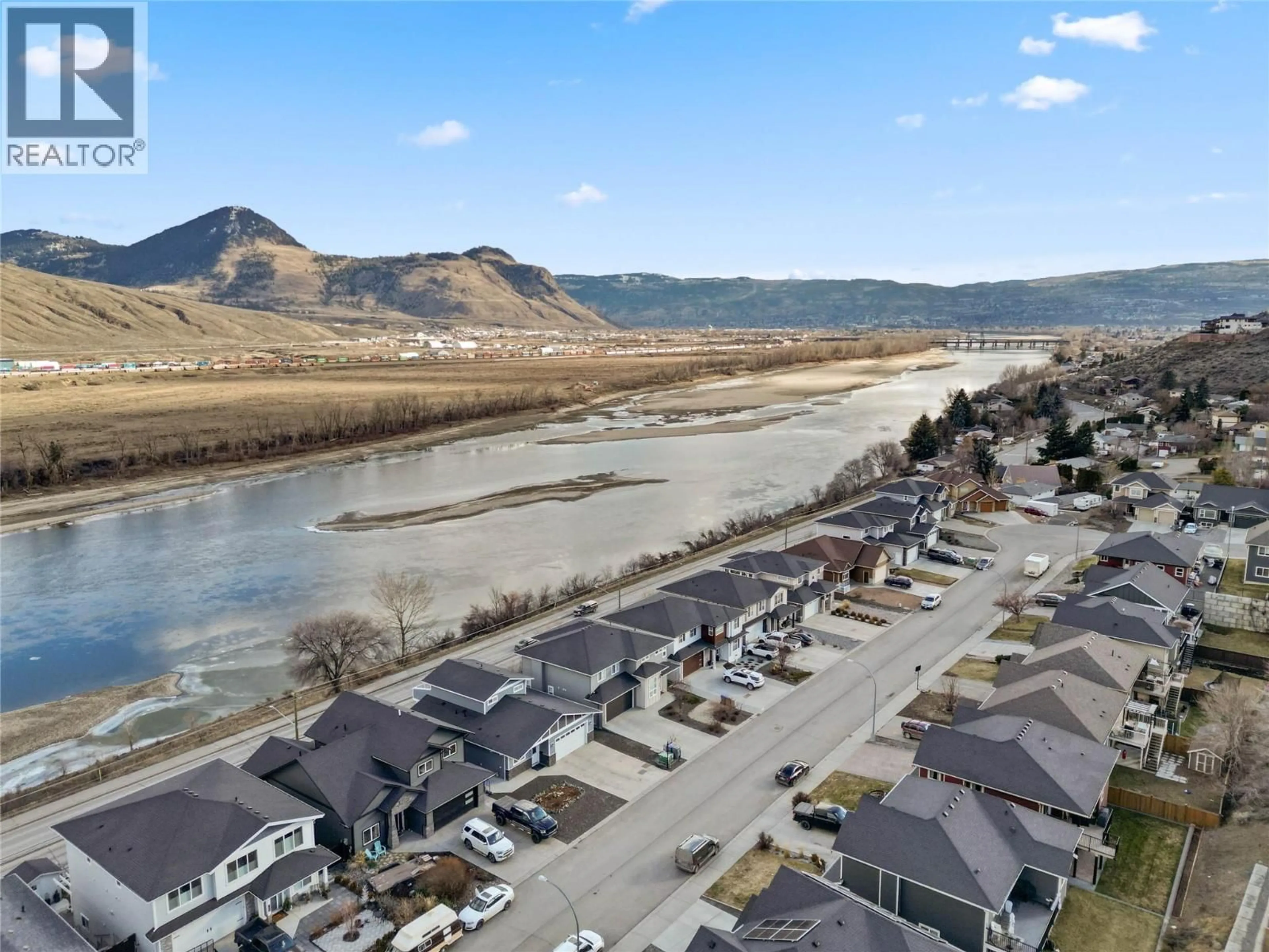 A pic from outside/outdoor area/front of a property/back of a property/a pic from drone, water/lake/river/ocean view for 829 WOODRUSH DRIVE, Kamloops British Columbia V2B0E3