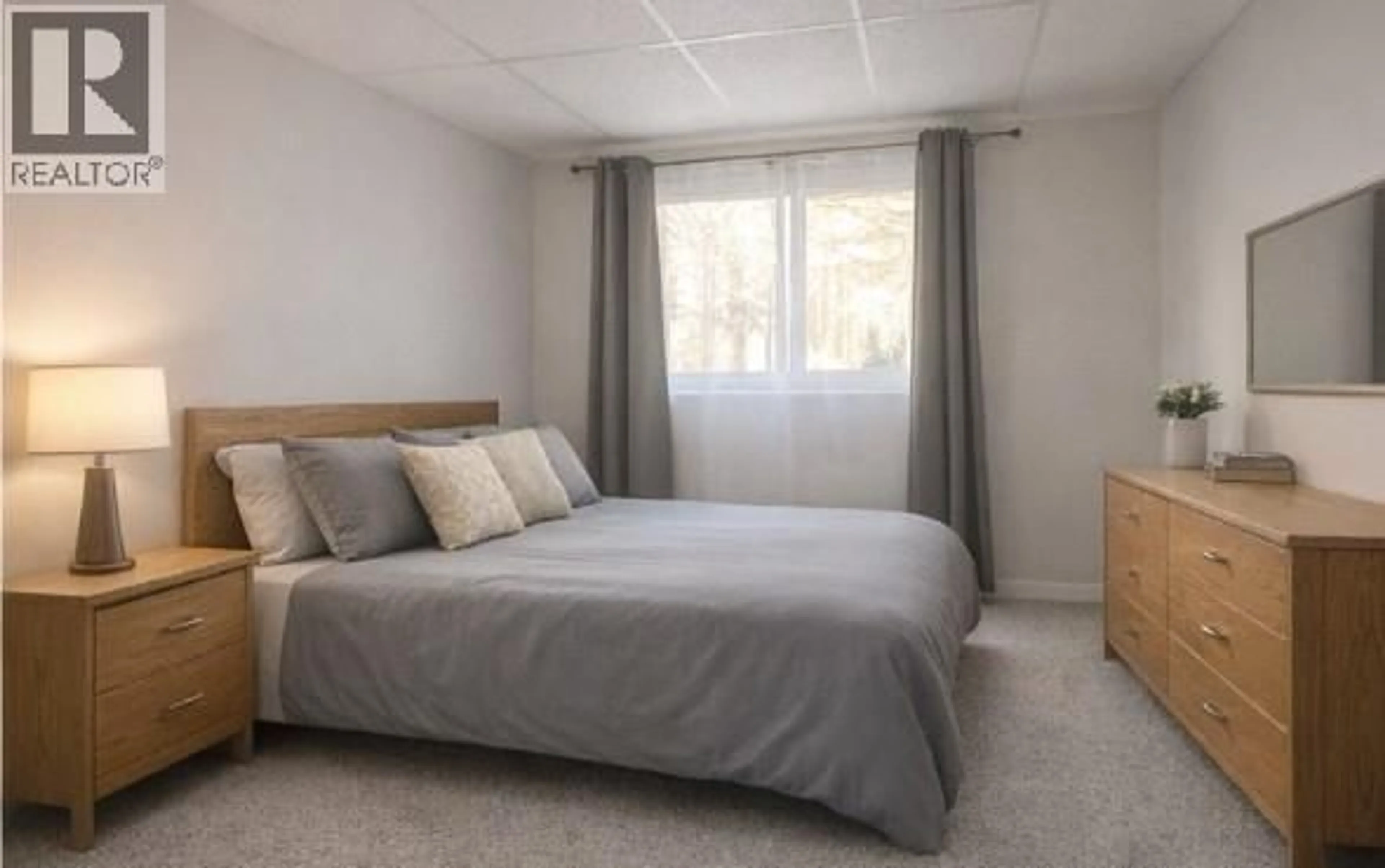 A pic of a room for 101 - 1410 PENTICTON AVENUE, Penticton British Columbia V2A2N5