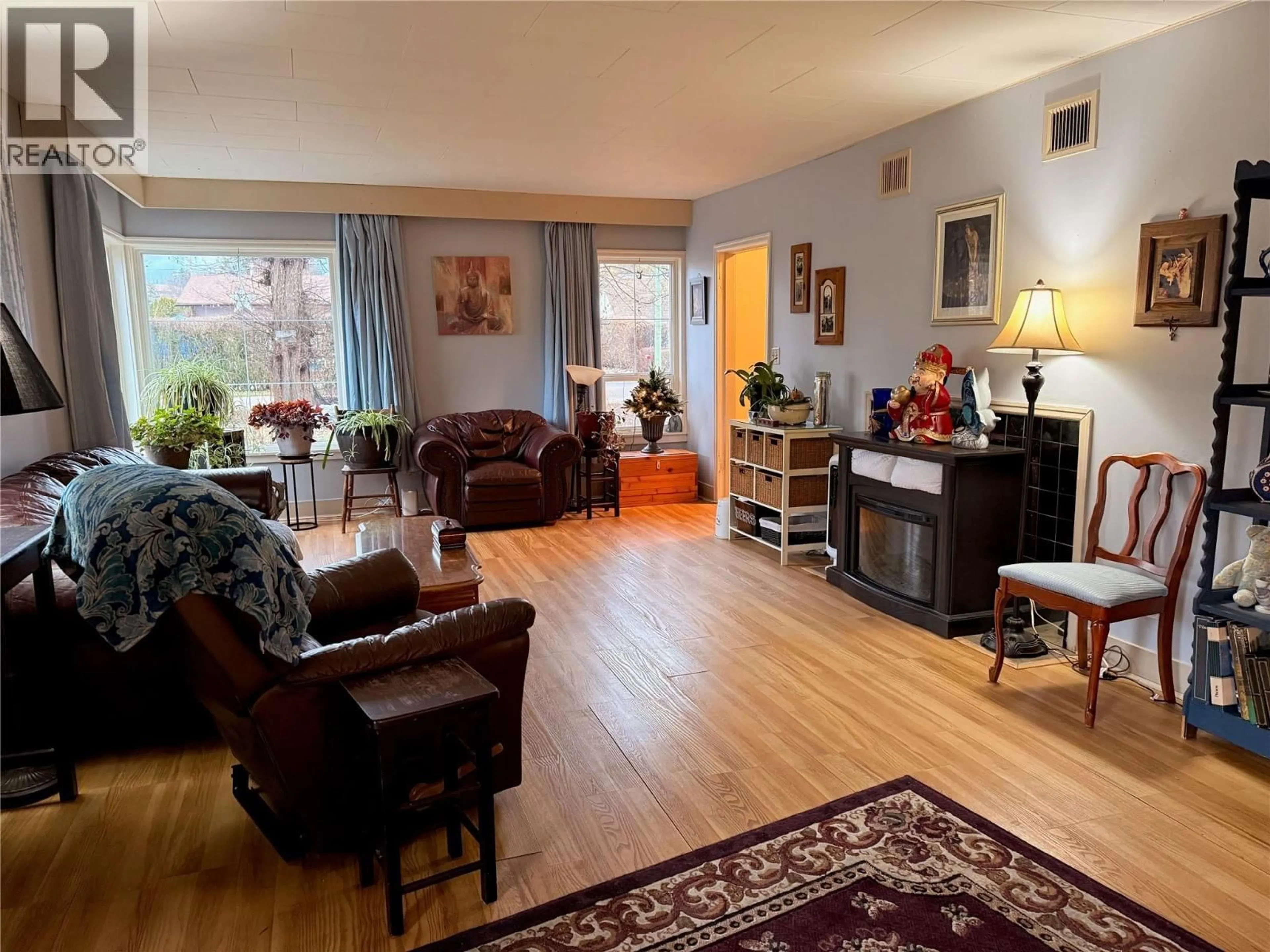 Living room with furniture, unknown for 2210 FLETCHER AVENUE, Armstrong British Columbia V0E1B1