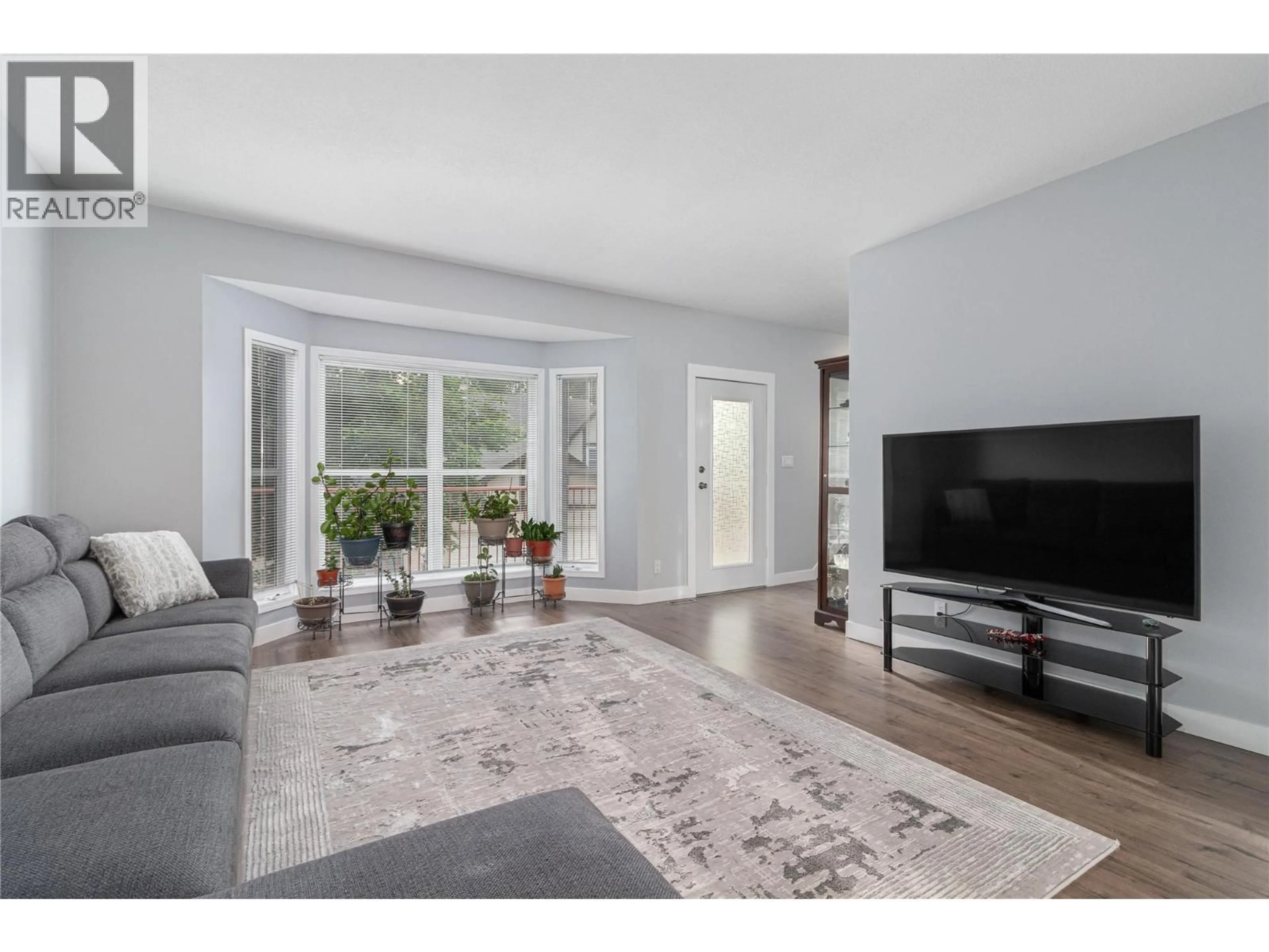 Living room with furniture, unknown for 13 - 401 BROWNE ROAD, Vernon British Columbia V1T7M2