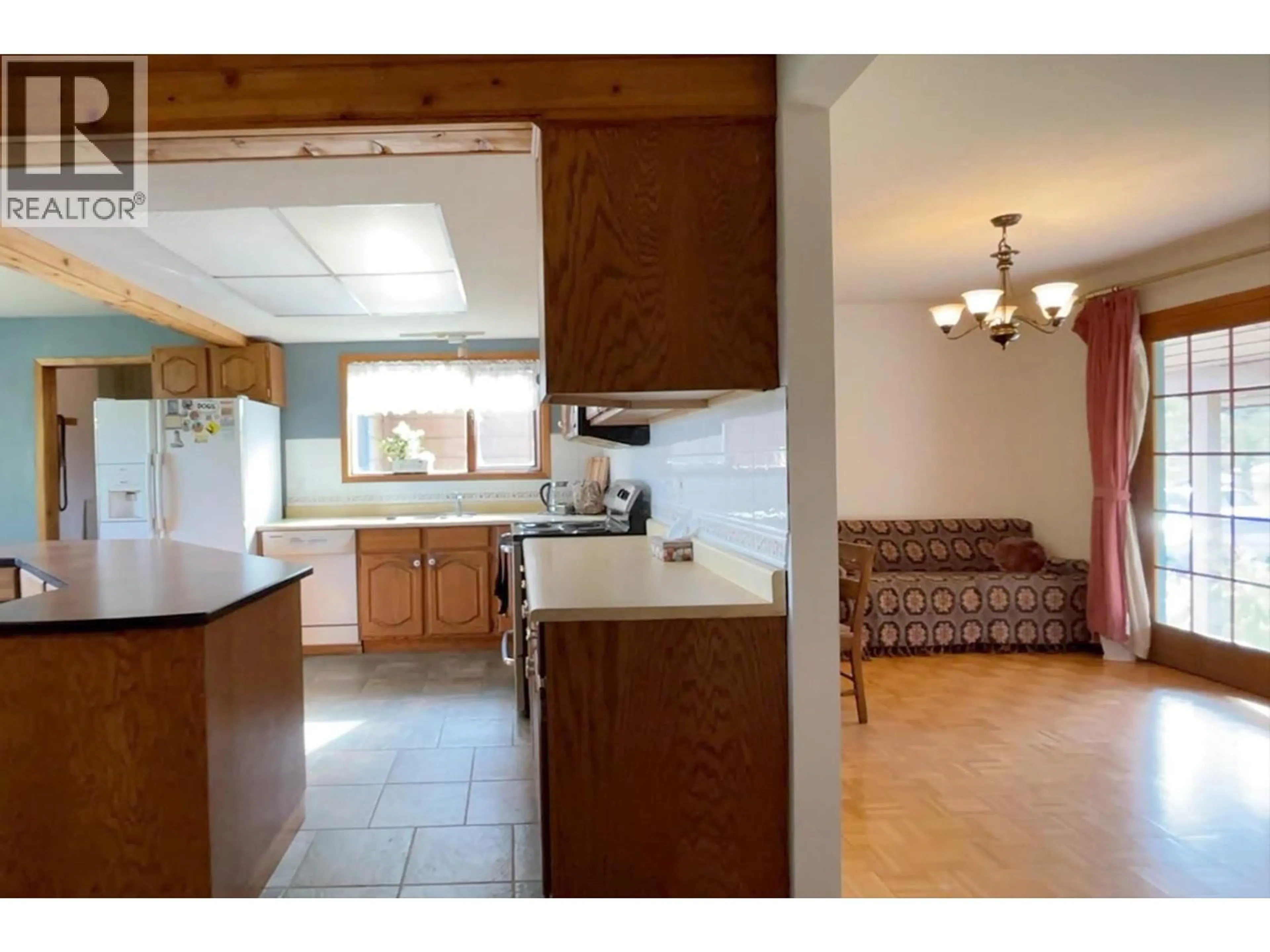 Standard kitchen, ceramic/tile floor for 7480 WEST SUBDIVISION ROAD, Clinton British Columbia V0K1K0