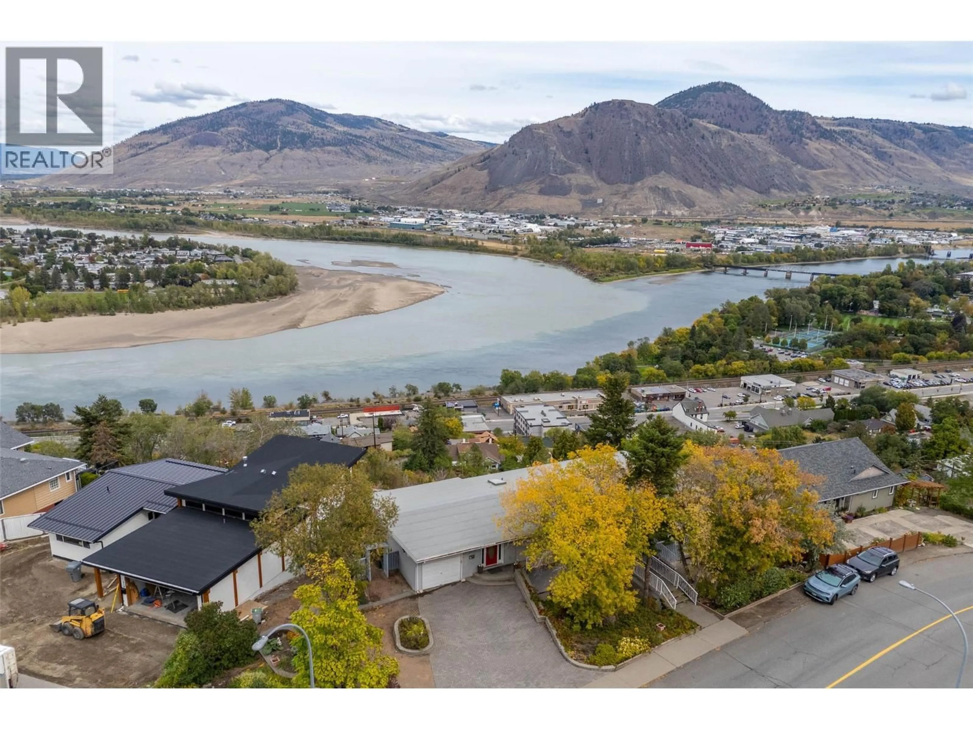 A pic from outside/outdoor area/front of a property/back of a property/a pic from drone, water/lake/river/ocean view for 402 STRATHCONA TERRACE, Kamloops British Columbia V2C1B9