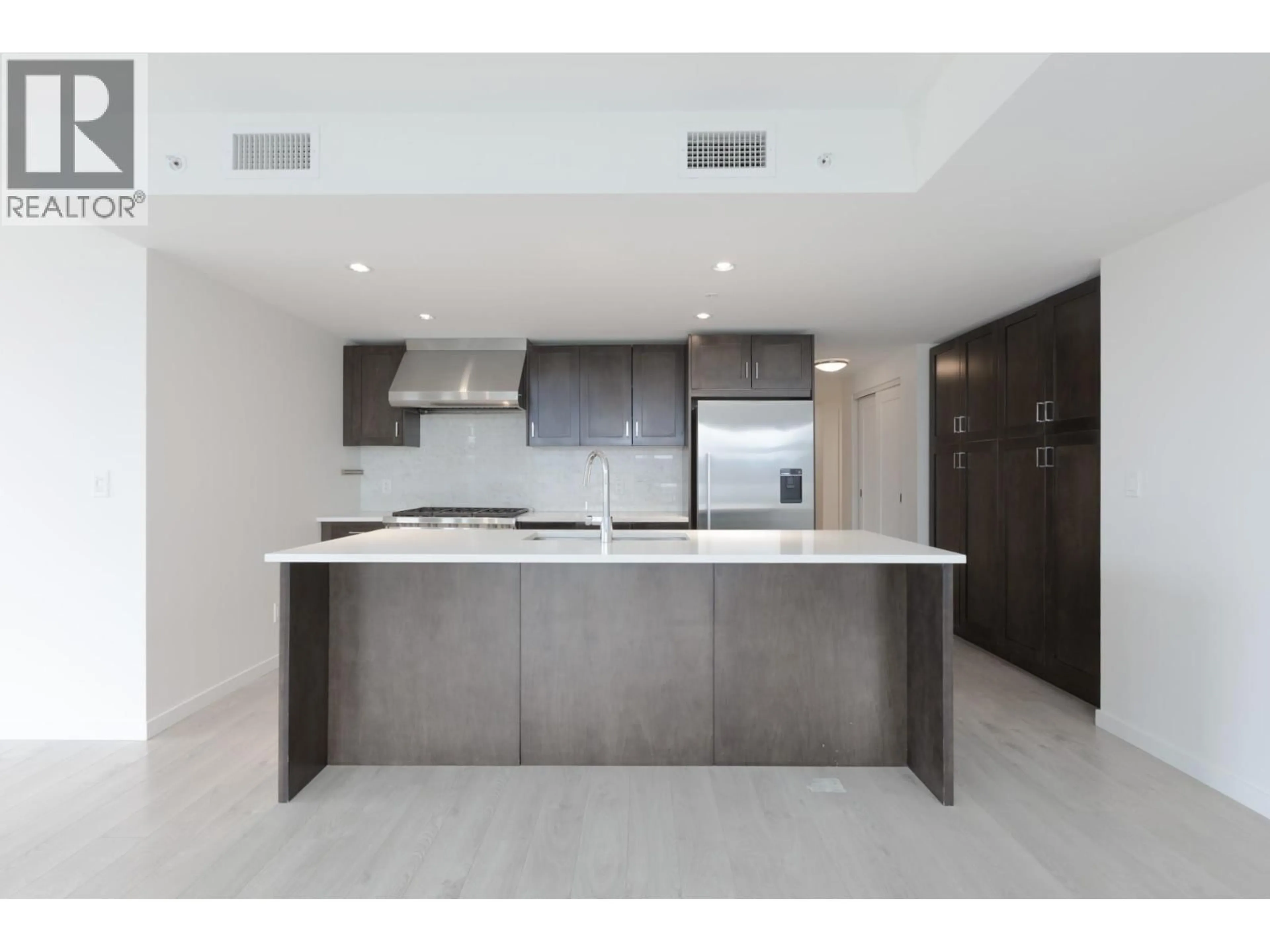 Unknown for 406 - 485 GROVES AVENUE, Kelowna British Columbia V1Y0C1