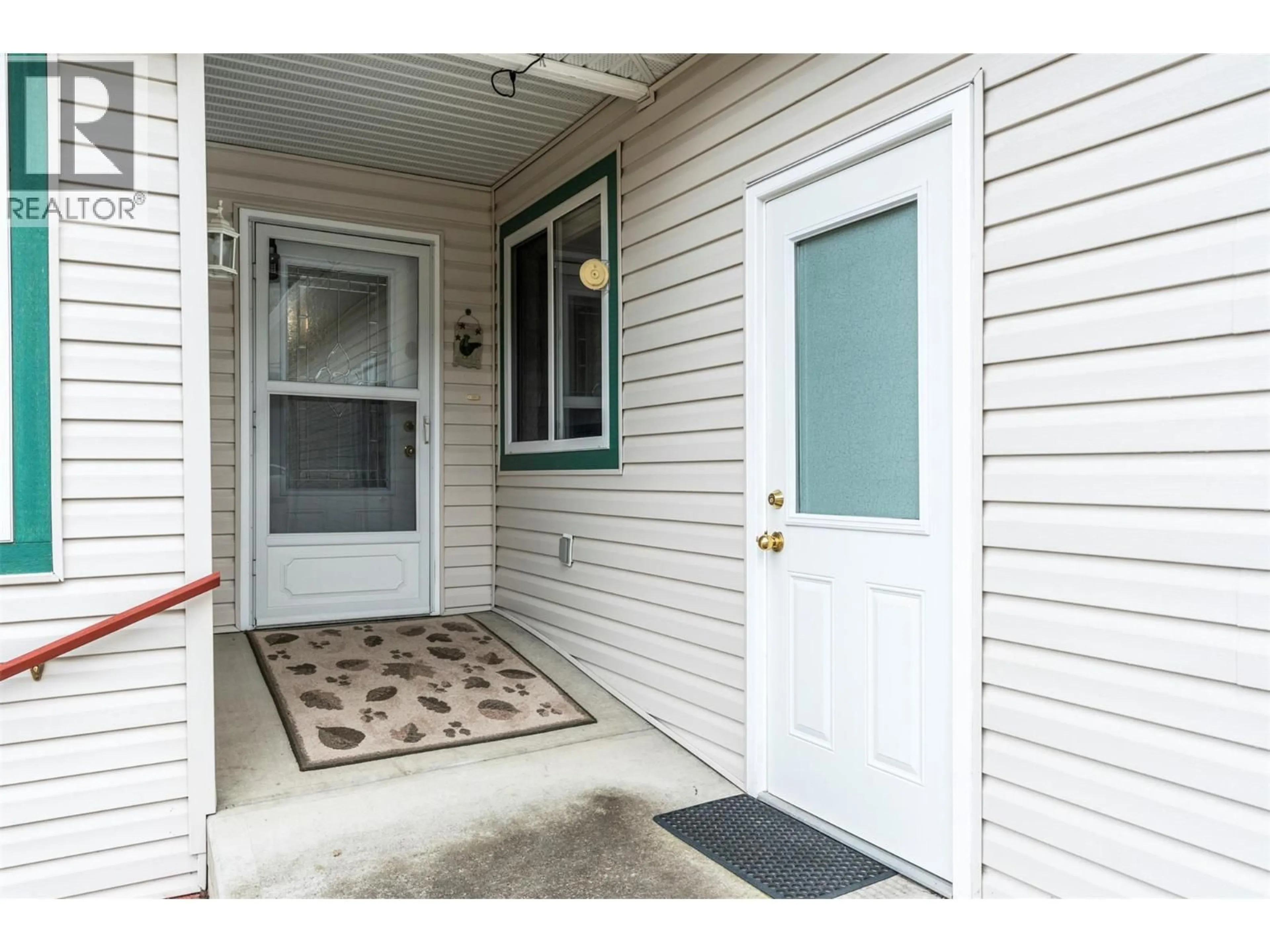 Indoor entryway for 54 - 2675 PINE AVENUE, Lumby British Columbia V0E2G5