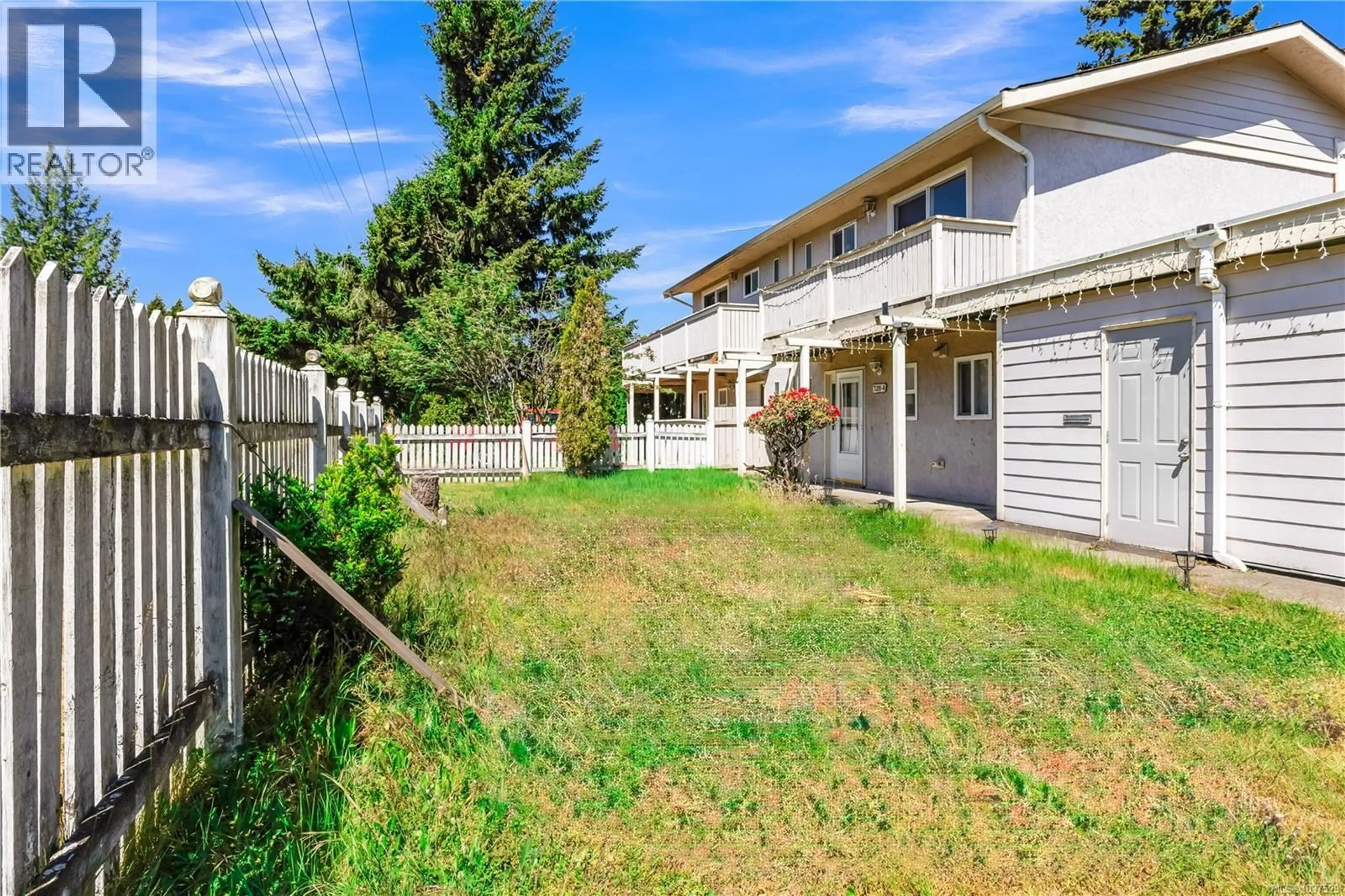 Patio, street for 726A KELLY ROAD, Colwood British Columbia V9B2A9