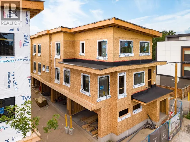 2 - 743 MORRISON AVENUE, Kelowna 2
