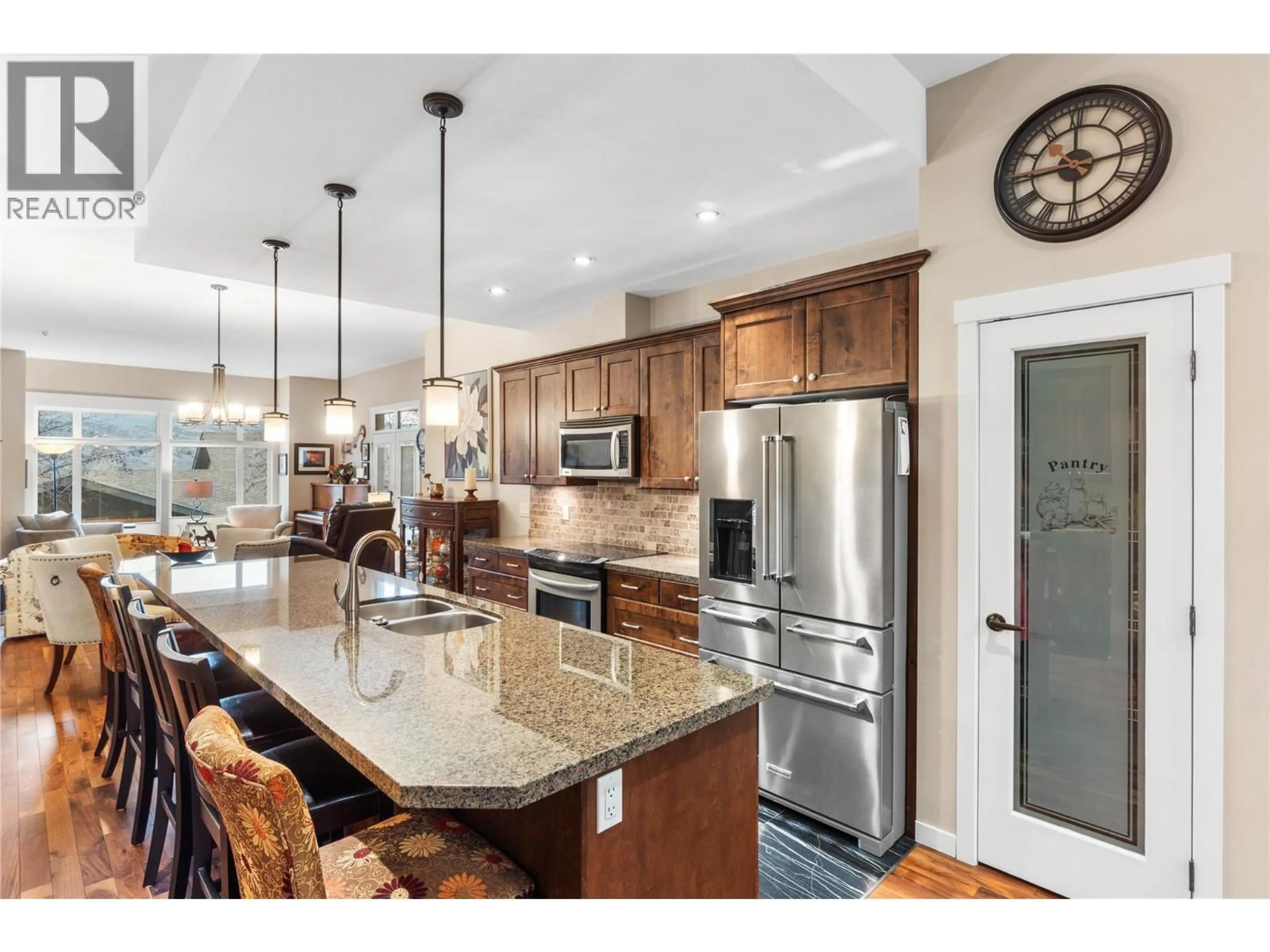 Open concept kitchen, ceramic/tile floor for 1637 GOLF RIDGE WAY, Kamloops British Columbia V2H0A5