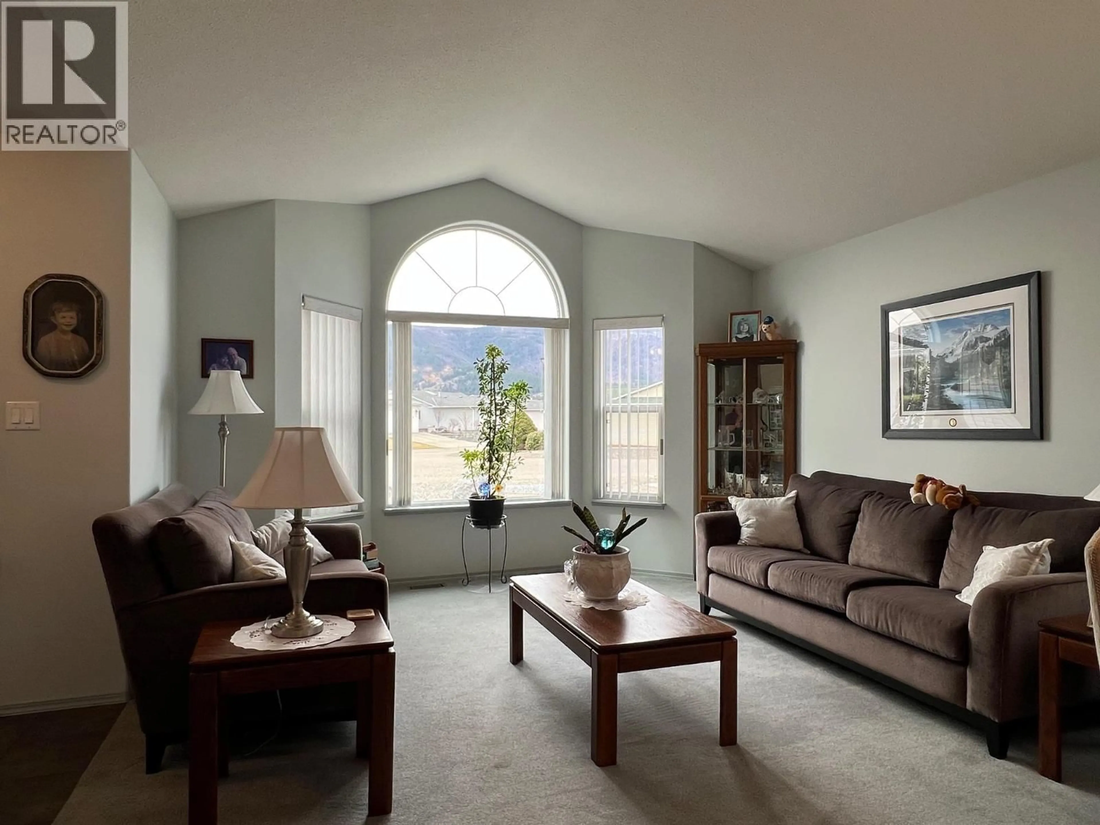 Living room with furniture, unknown for 328 3RD STREET, Vernon British Columbia V1H1Z1