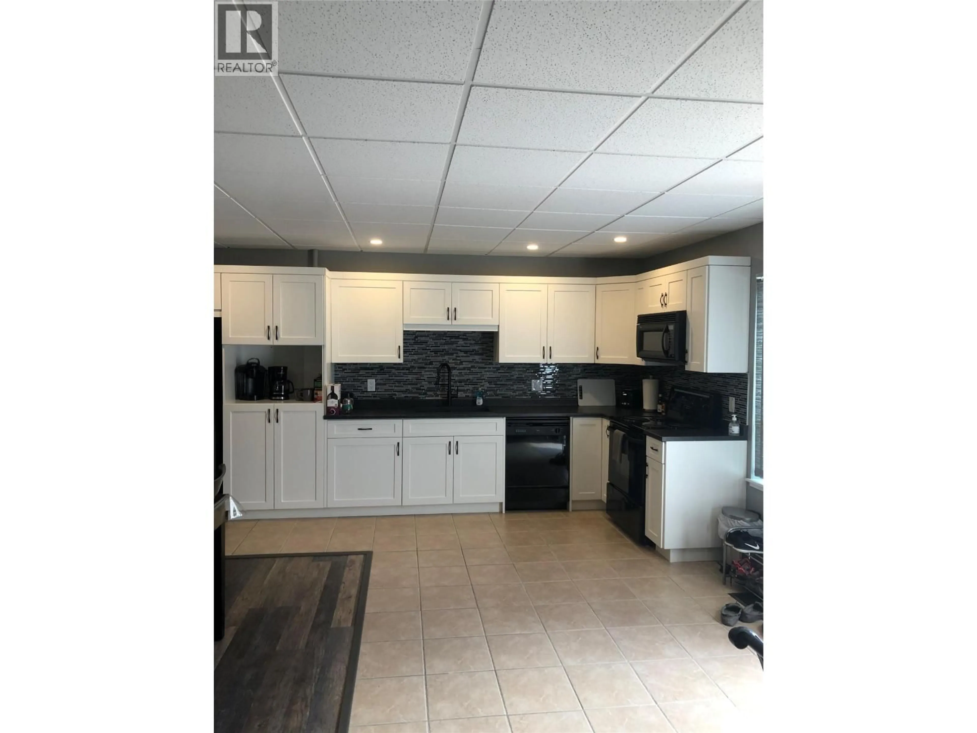 Open concept kitchen, ceramic/tile floor for 73 TAREN DRIVE, Clearwater British Columbia V0E1N2