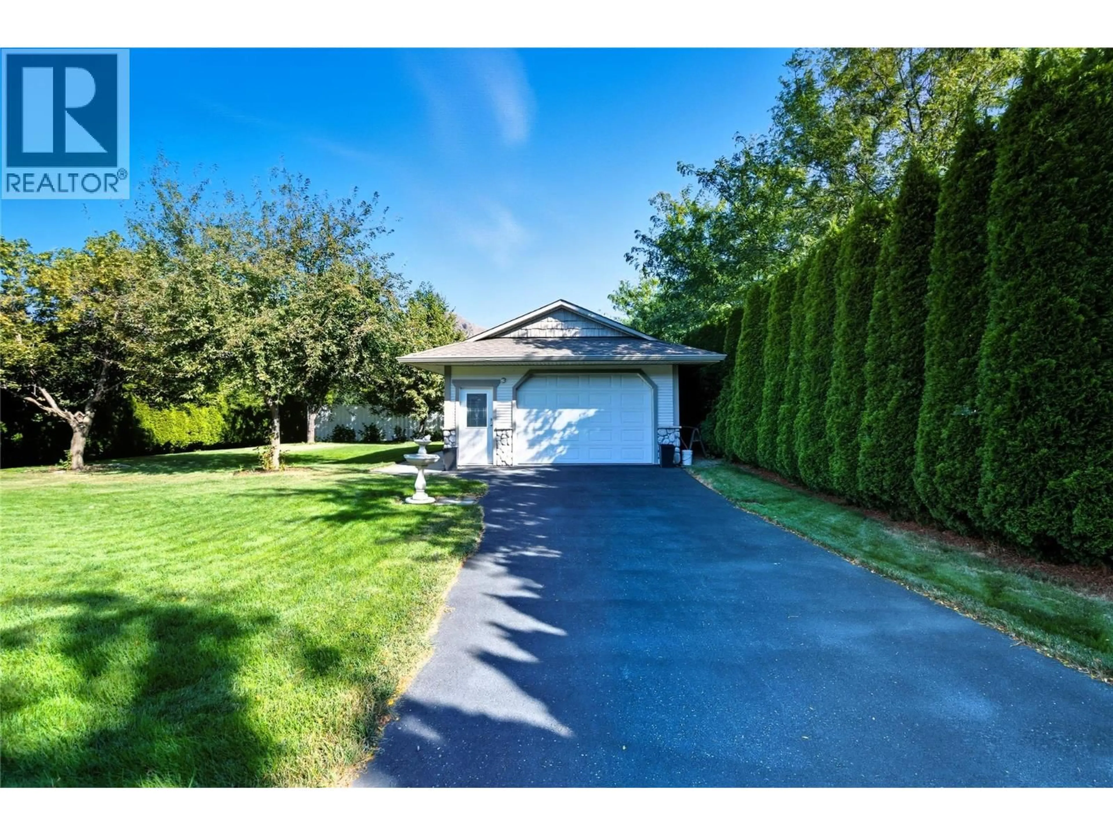 A pic from outside/outdoor area/front of a property/back of a property/a pic from drone, street for 5996 TODD HILL CRESCENT, Kamloops British Columbia V2C4X8