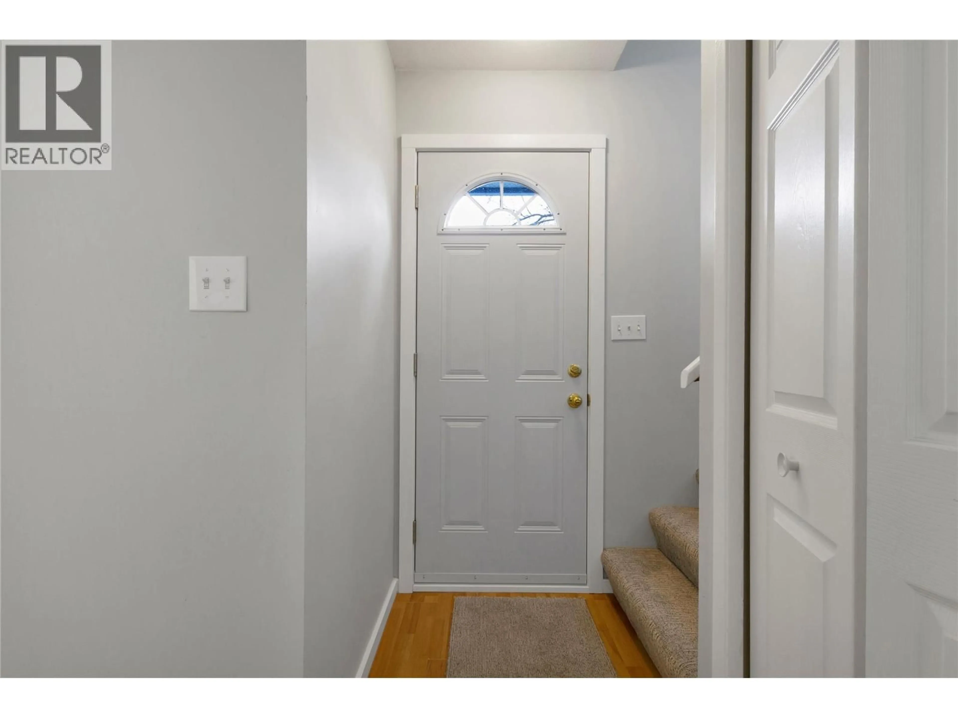 Indoor entryway for 21 - 1809 40 AVENUE, Vernon British Columbia V1T7X4