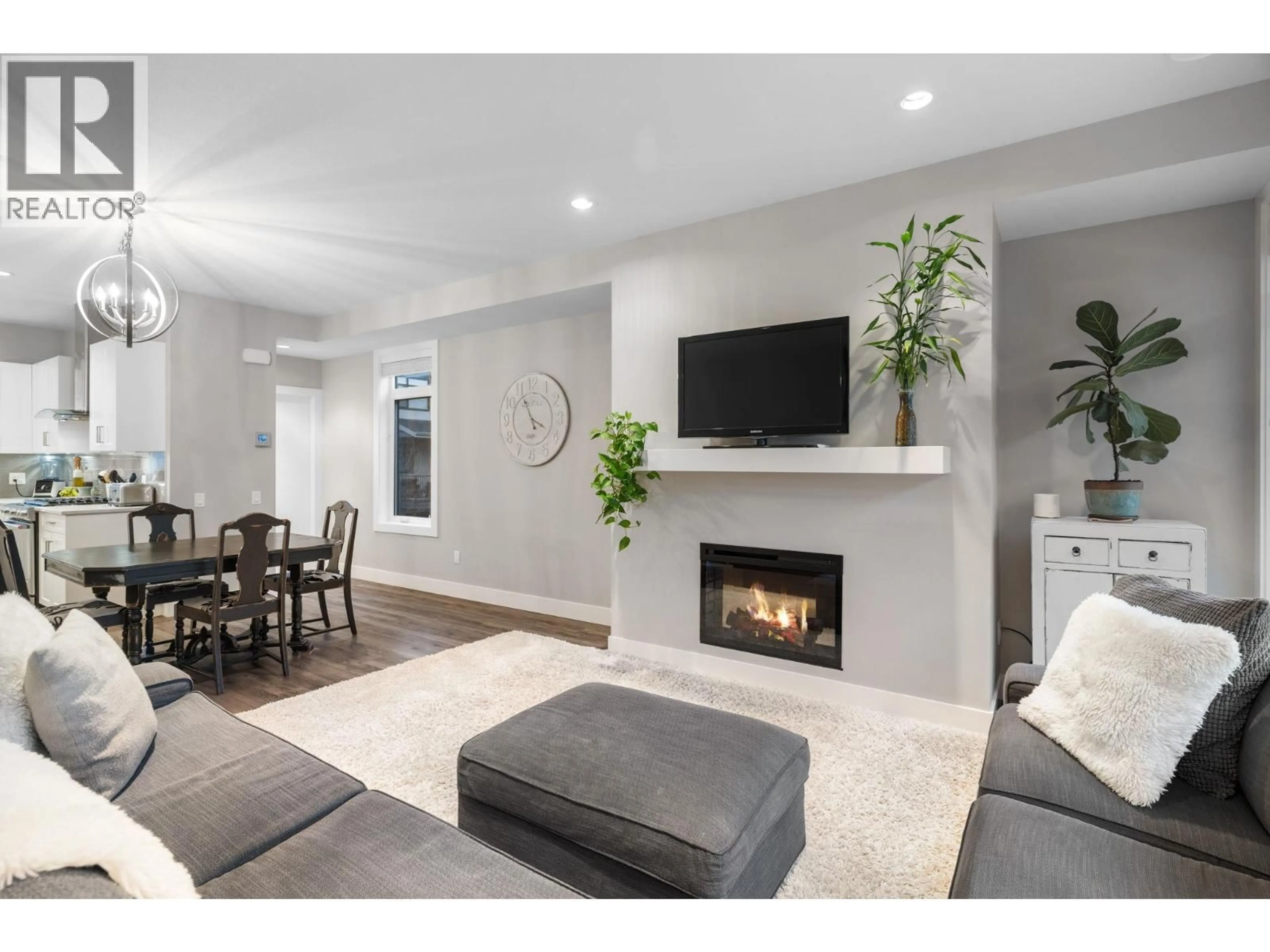 Living room with furniture, unknown for 136 - 1102 CAMERON AVENUE, Kelowna British Columbia V1Y0B2