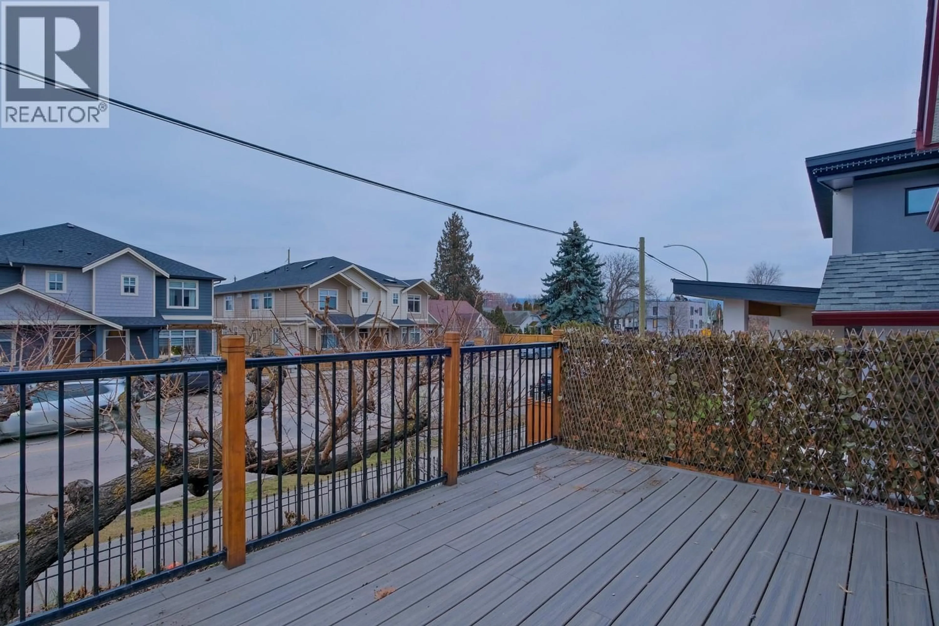 Patio, unknown for 1260 ETHEL STREET, Kelowna British Columbia V1Y2W7