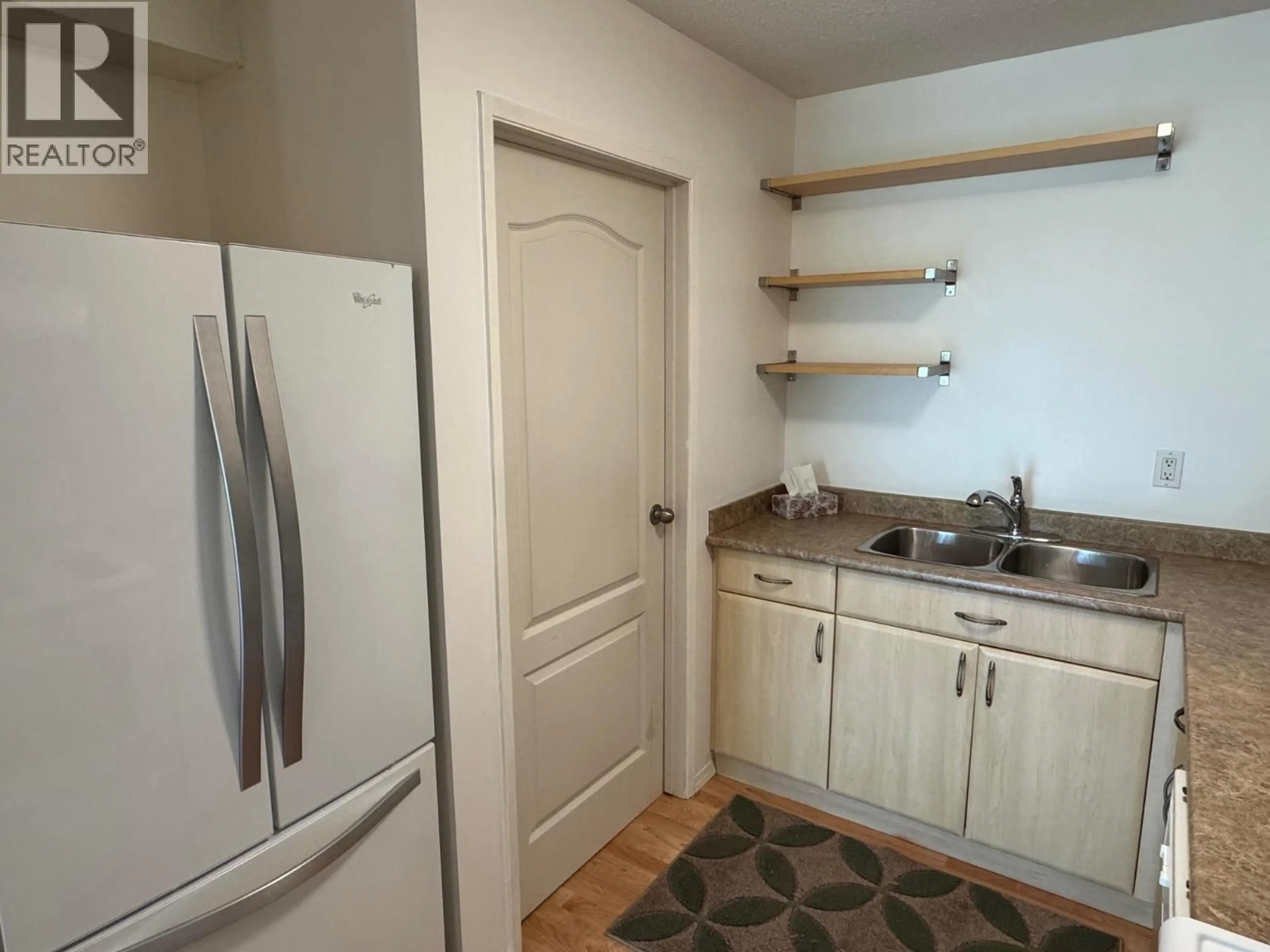 Standard kitchen, unknown for 20 - 1221 HUGH ALLEN DRIVE, Kamloops British Columbia V1S1M7