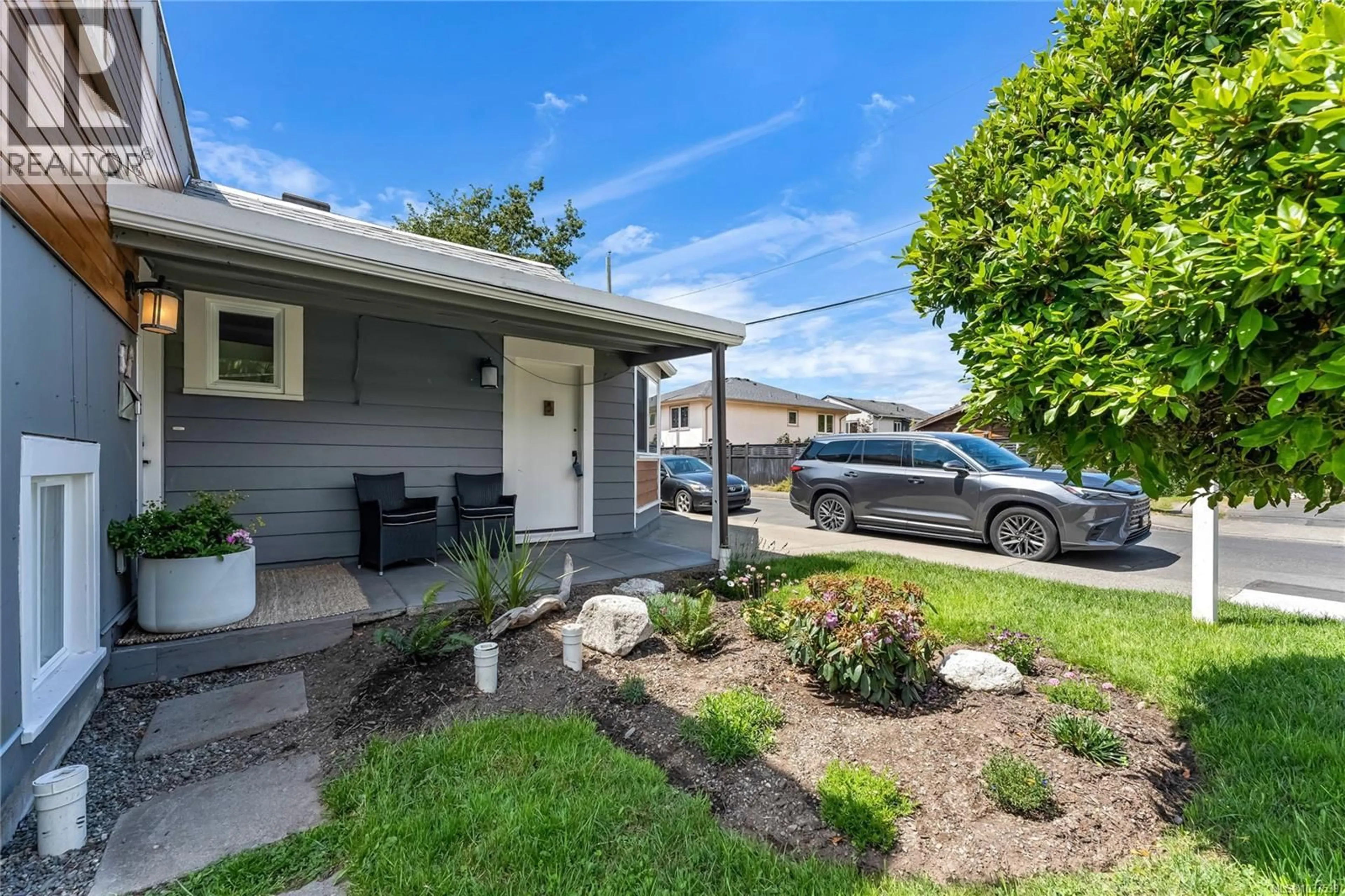 Unknown for 1779 LILLIAN ROAD, Victoria British Columbia V8S1L3