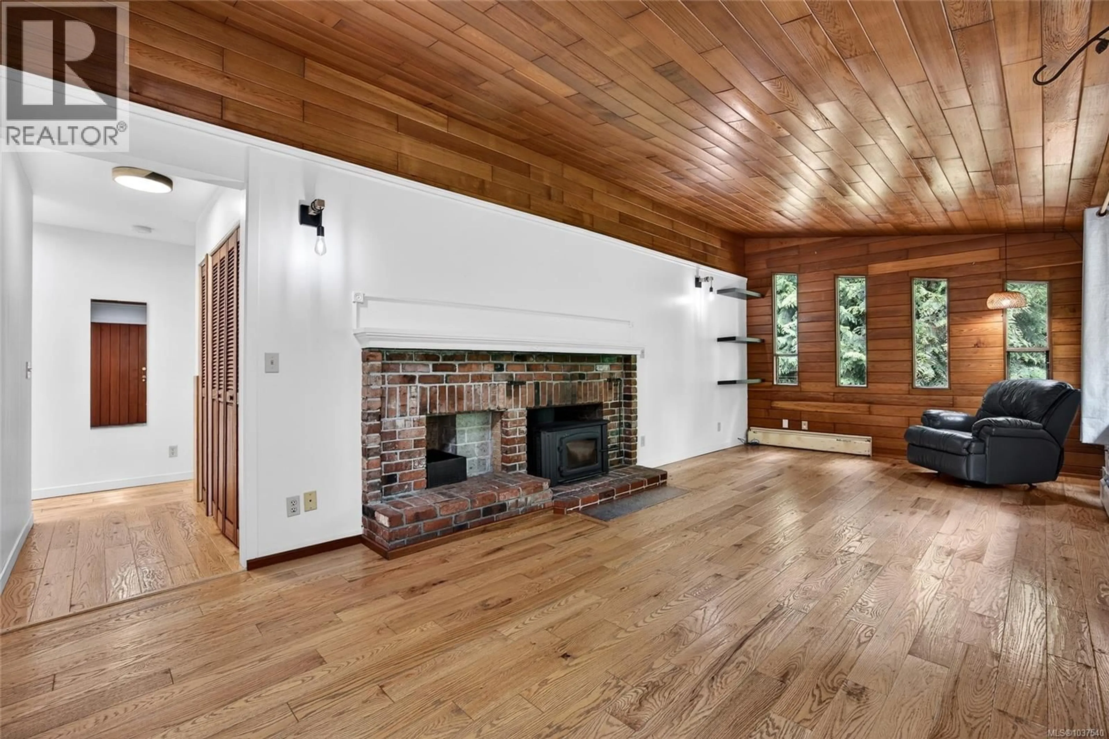 Unknown for 300 WALKERS HOOK ROAD, Salt Spring British Columbia V8K1N7