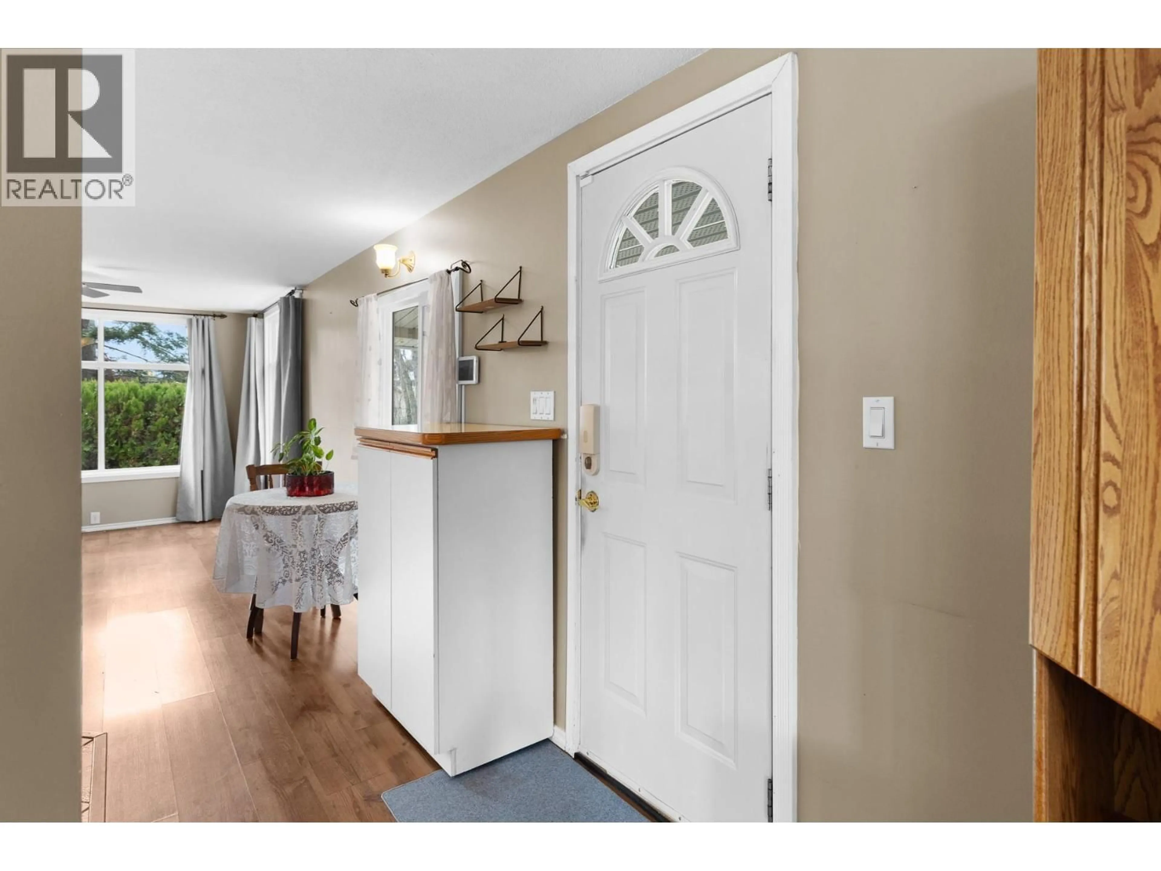 Indoor entryway for 7 - 5432 CHIDLEY ROAD, Peachland British Columbia V0H1X5