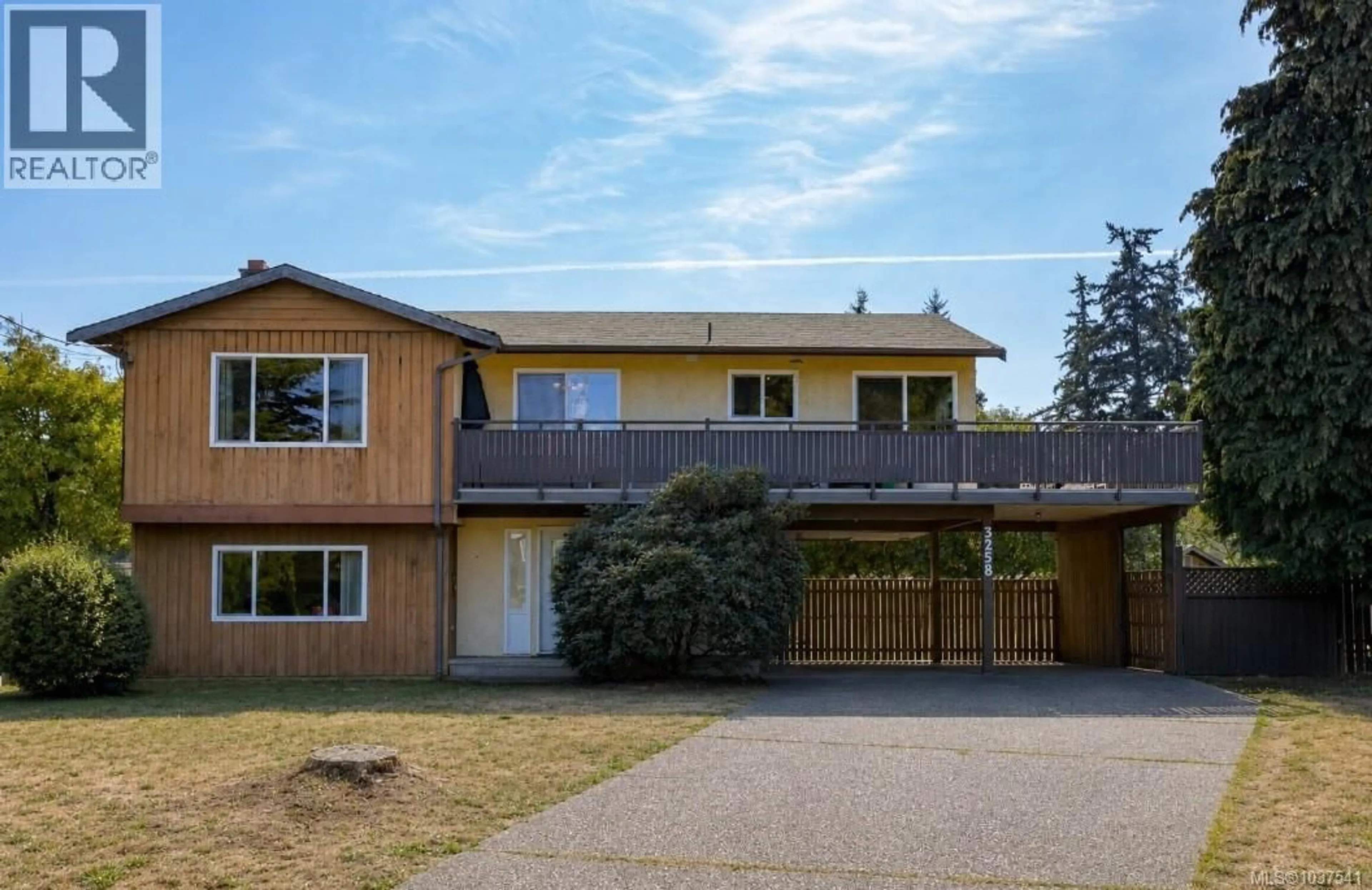 Home with vinyl exterior material, street for 3258 CORA HILL PLACE, Colwood British Columbia V9C3H4