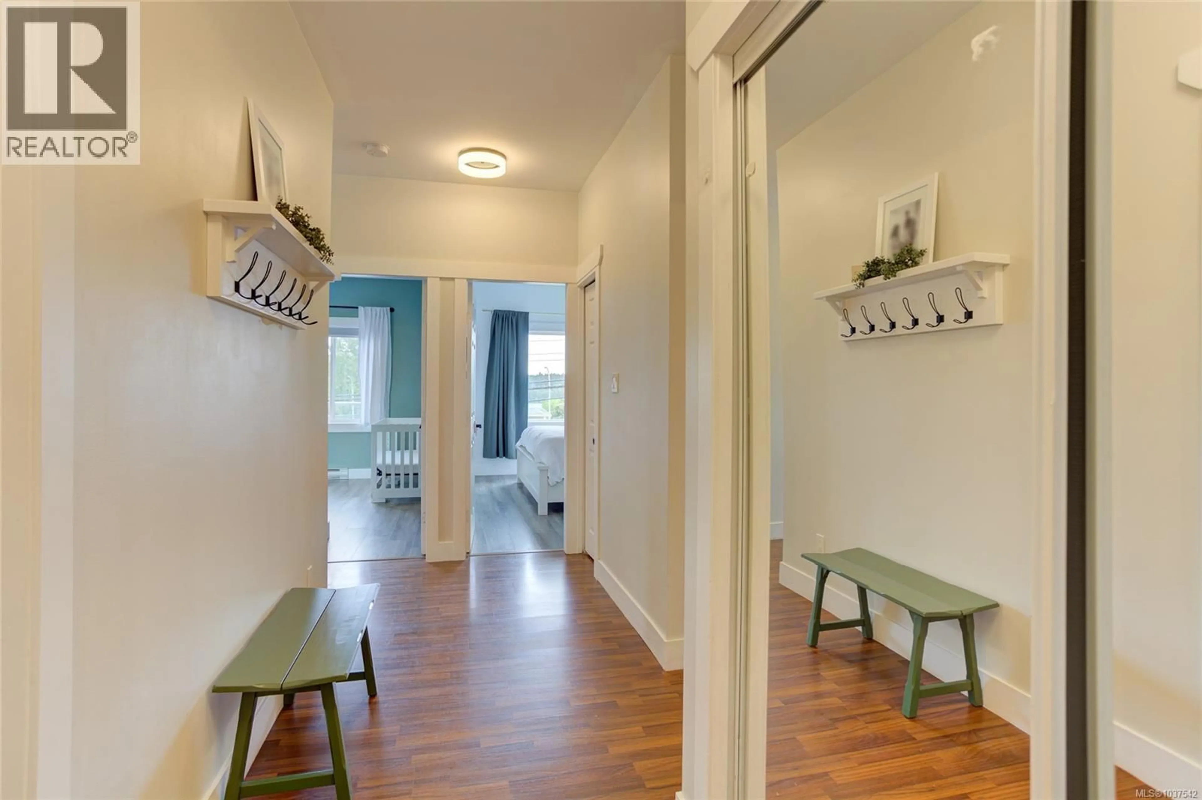 Indoor entryway for 203 - 11 BULLER STREET, Ladysmith British Columbia V9G1A9