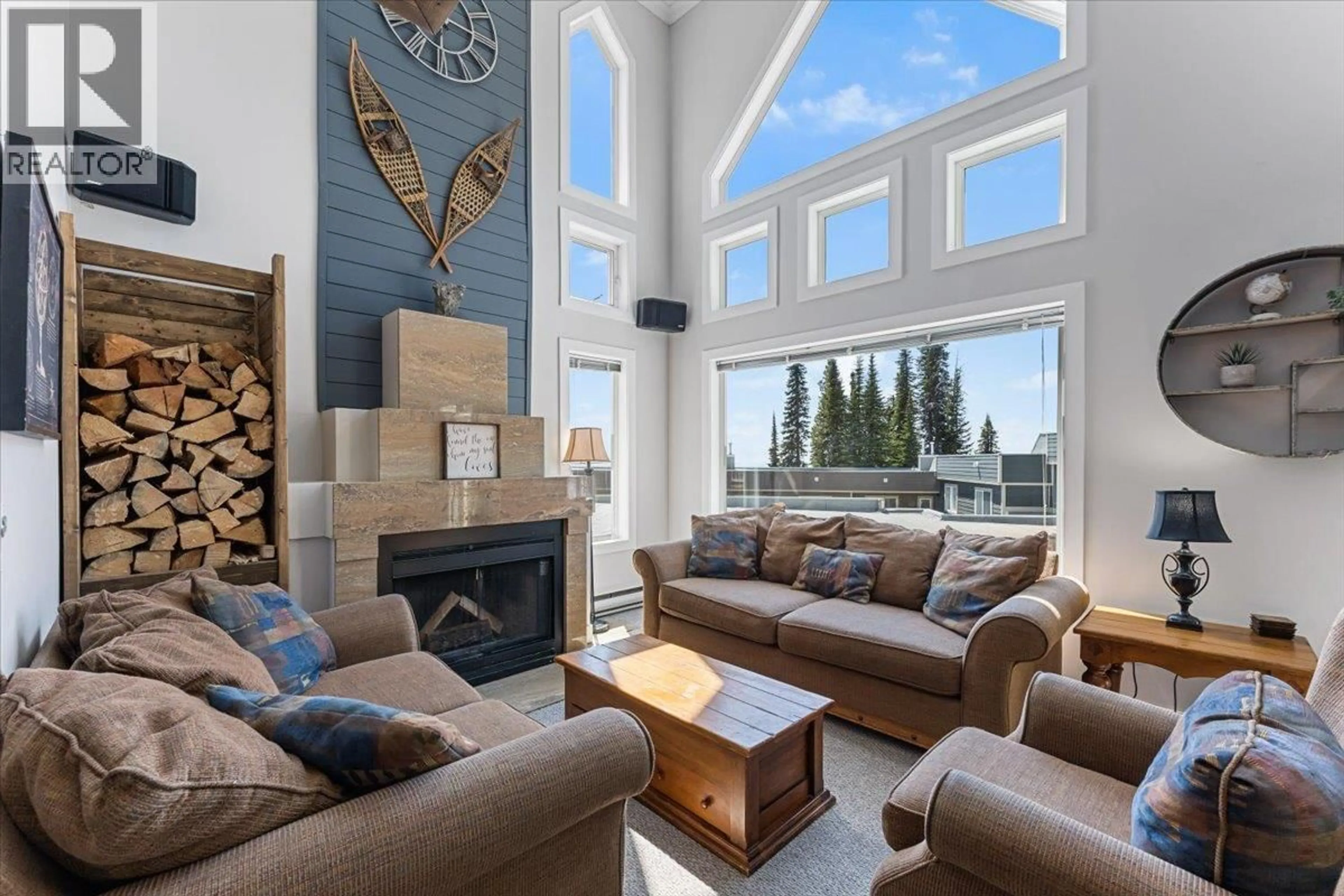 Living room with furniture, unknown for 12 - 7475 PORCUPINE ROAD, Big White British Columbia V1P1T4