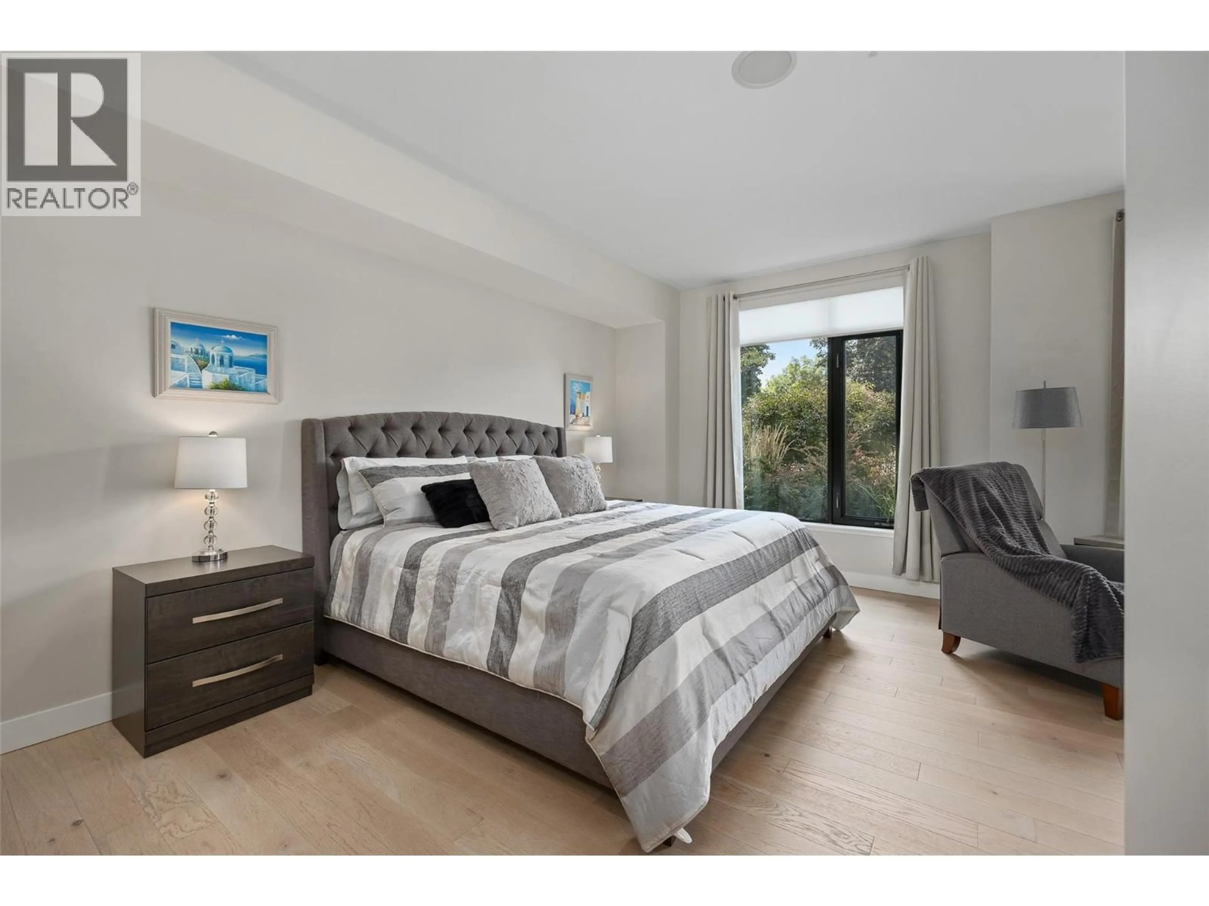 Bedroom with bed, unknown for 111 - 600 SARSONS ROAD, Kelowna British Columbia V1W5H5