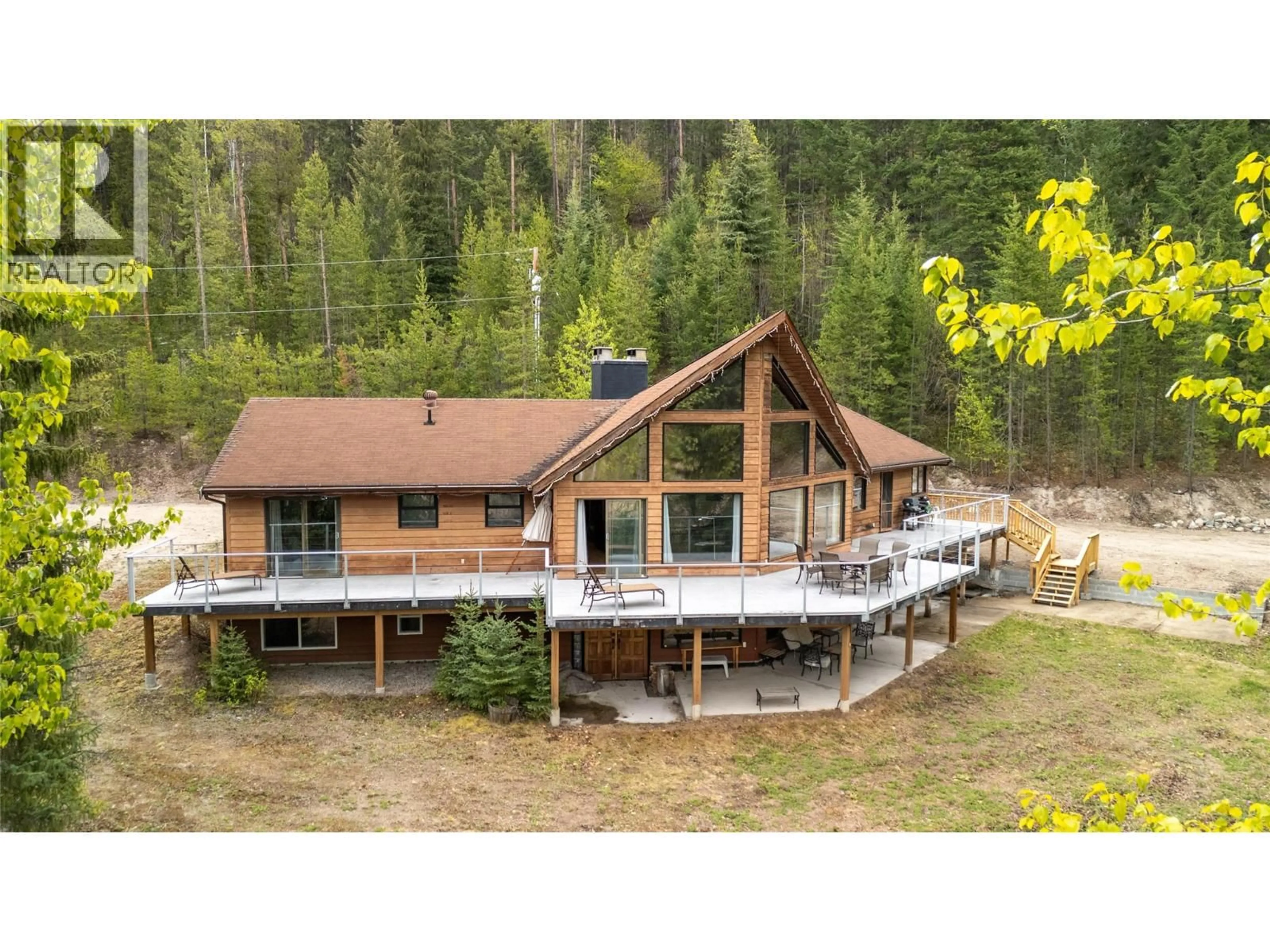 A pic from outside/outdoor area/front of a property/back of a property/a pic from drone, mountain view for 2083 PRINCETON SUMMERLAND RD OTHER, Princeton British Columbia V0X1W0