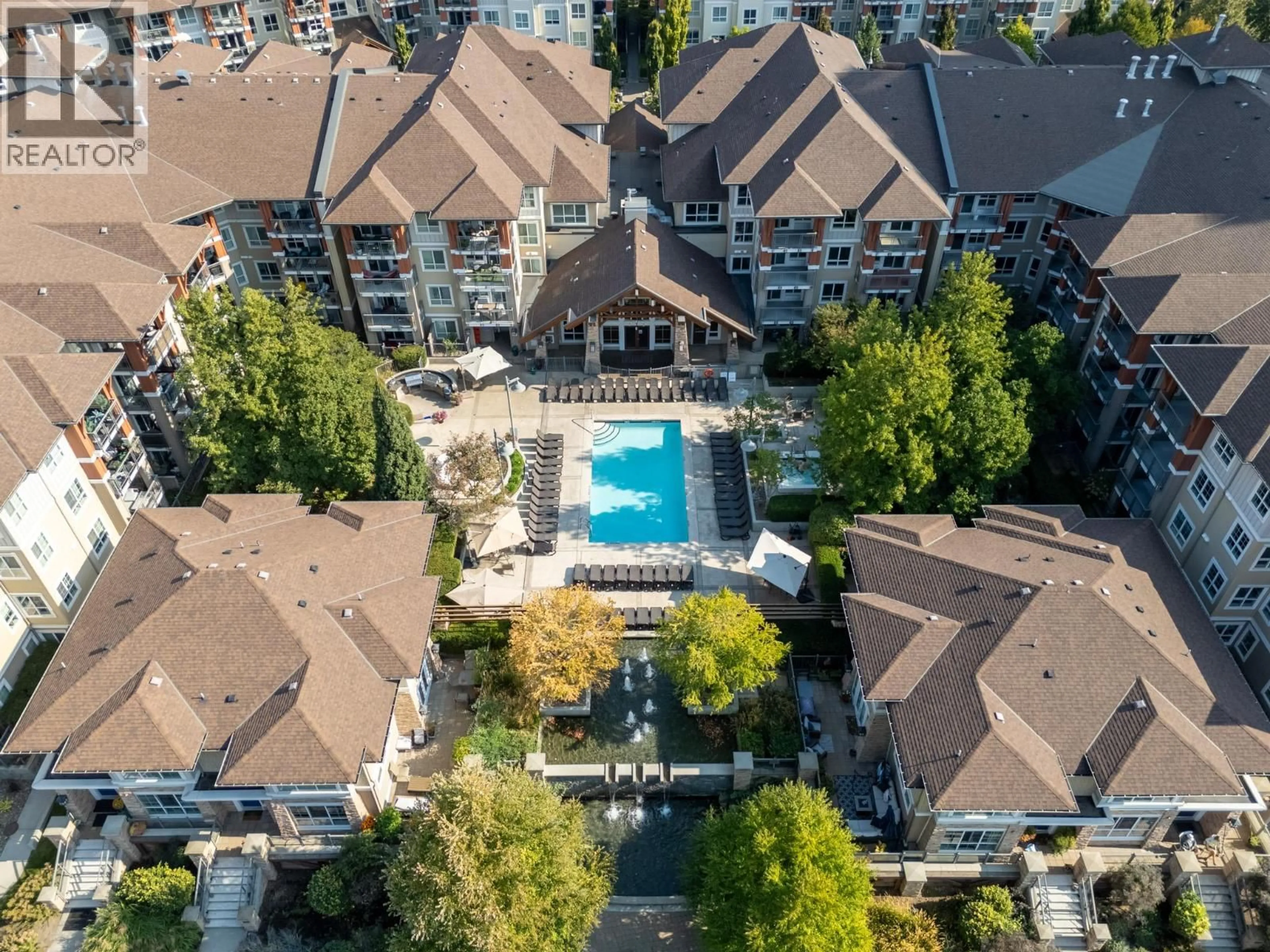A pic from outside/outdoor area/front of a property/back of a property/a pic from drone, city buildings view from balcony for 438 - 1099 SUNSET DRIVE, Kelowna British Columbia V1Y9Z2