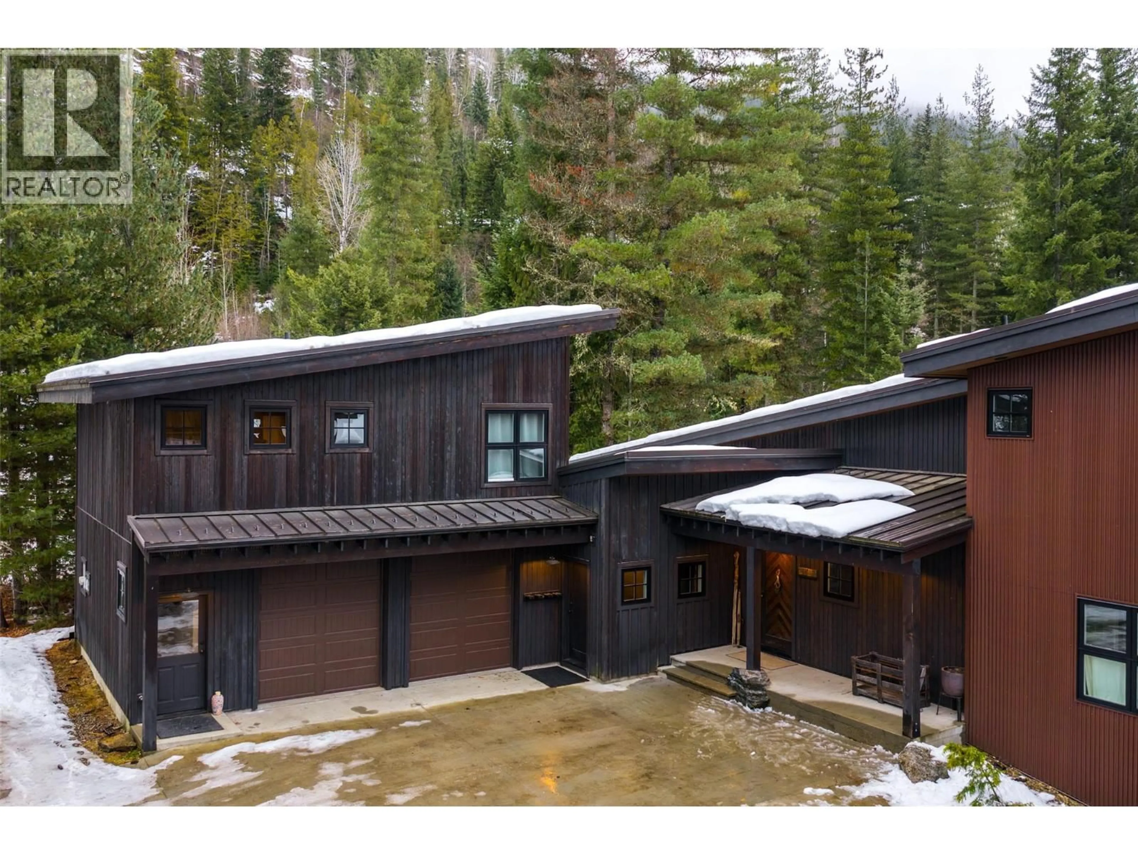 A pic from outside/outdoor area/front of a property/back of a property/a pic from drone, unknown for 2083 MOUNTAIN GATE ROAD, Revelstoke British Columbia V0E2S0