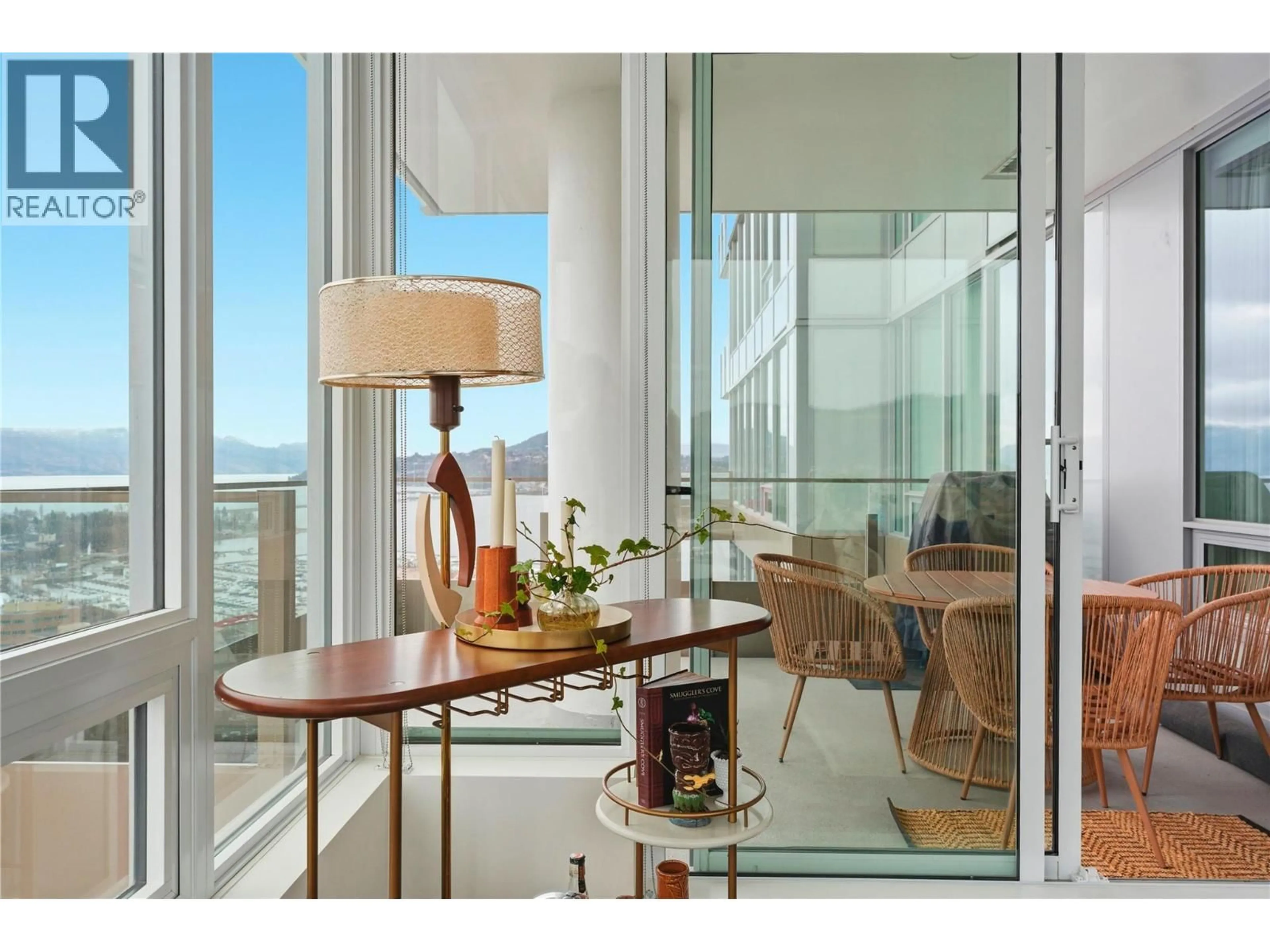 Indoor entryway for 2602 - 1191 SUNSET DRIVE, Kelowna British Columbia V1Y0J4