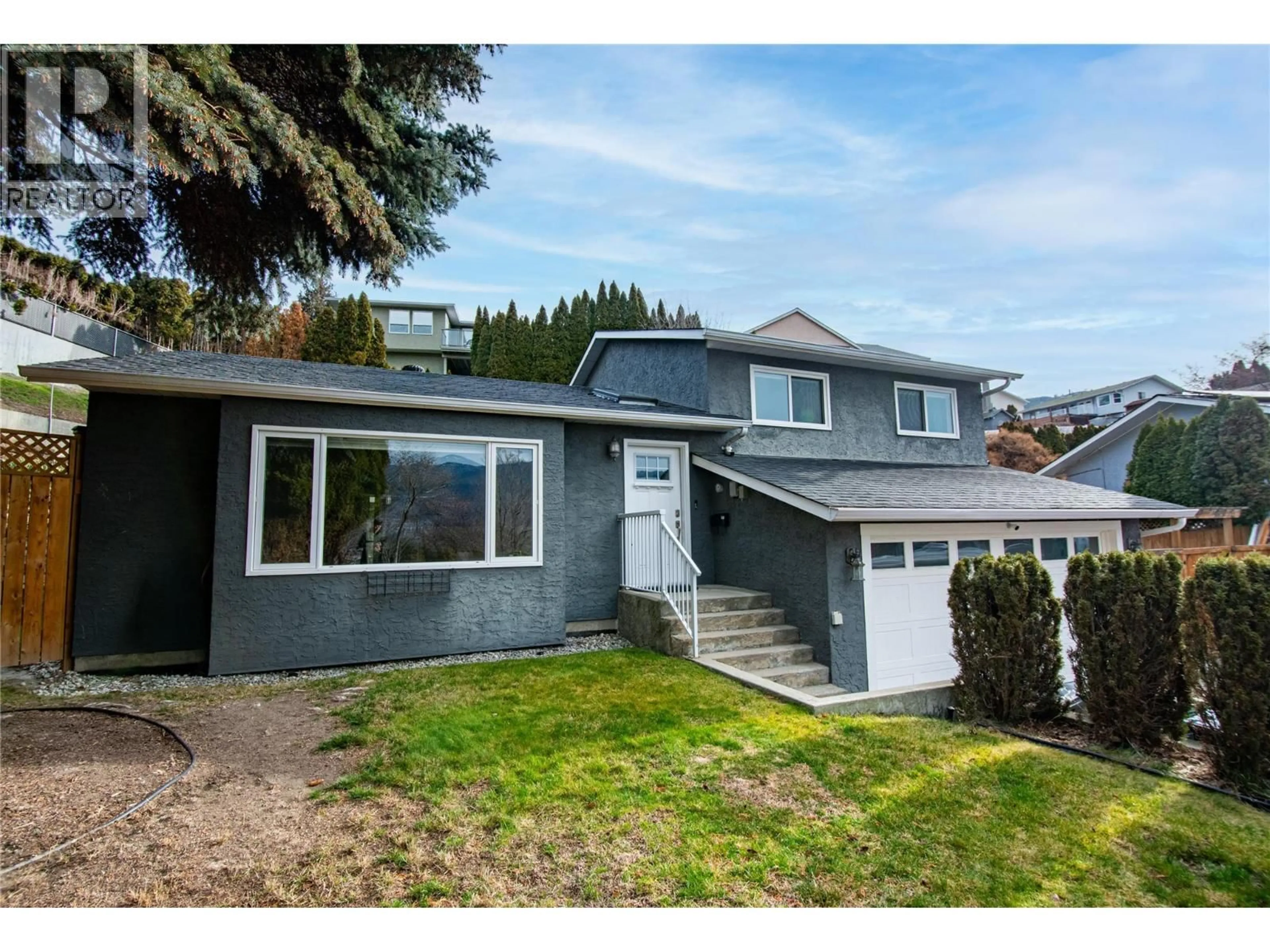 Home with vinyl exterior material, street for 154 DAFOE PLACE, Penticton British Columbia V0H7E6