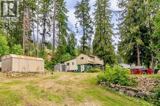 2989 SQUILAX-ANGLEMONT ROAD, Lee Creek 2