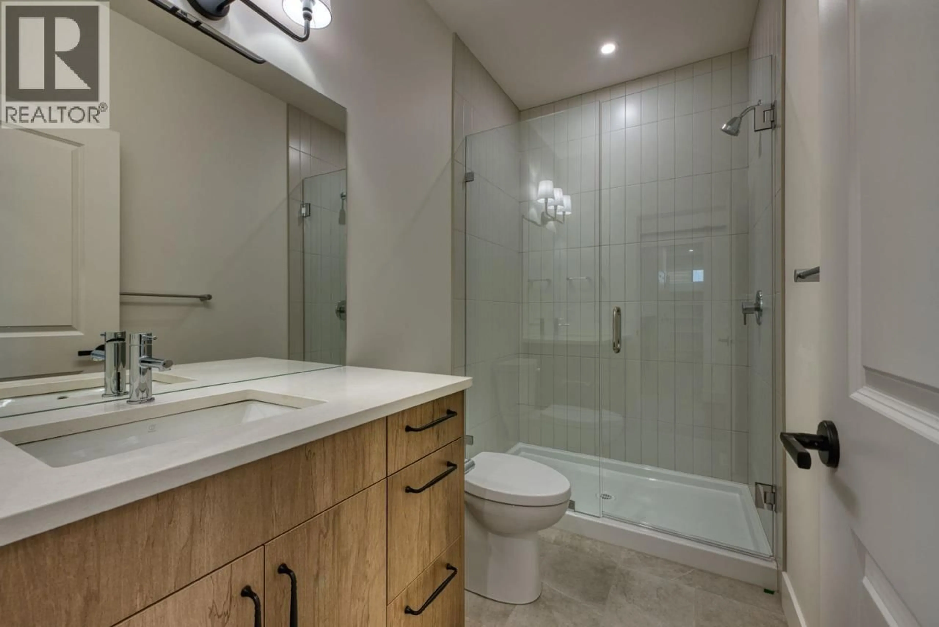 Unknown for 1080 HEWETSON AVENUE, Kelowna British Columbia V1W5H6