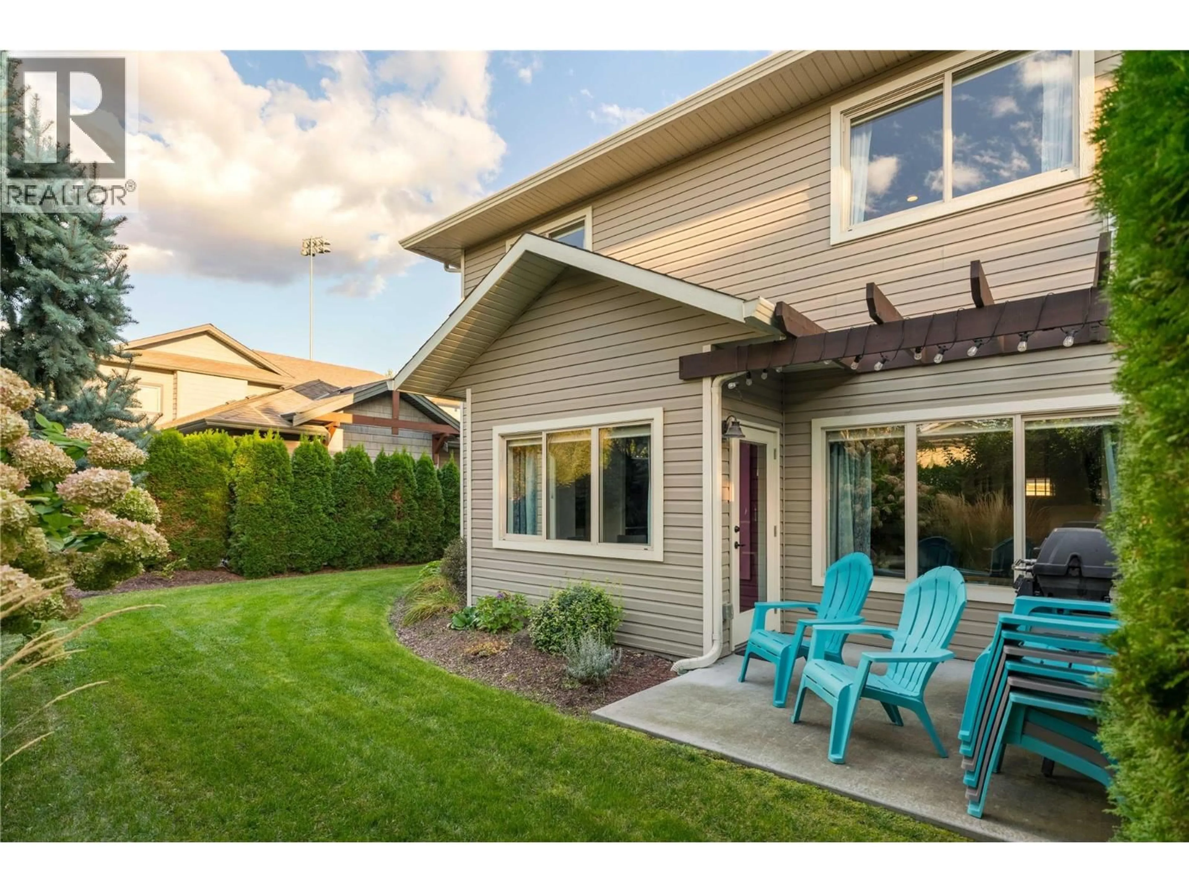 Patio, unknown for 703 - 3350 WOODSDALE ROAD, Lake Country British Columbia V4V2R7