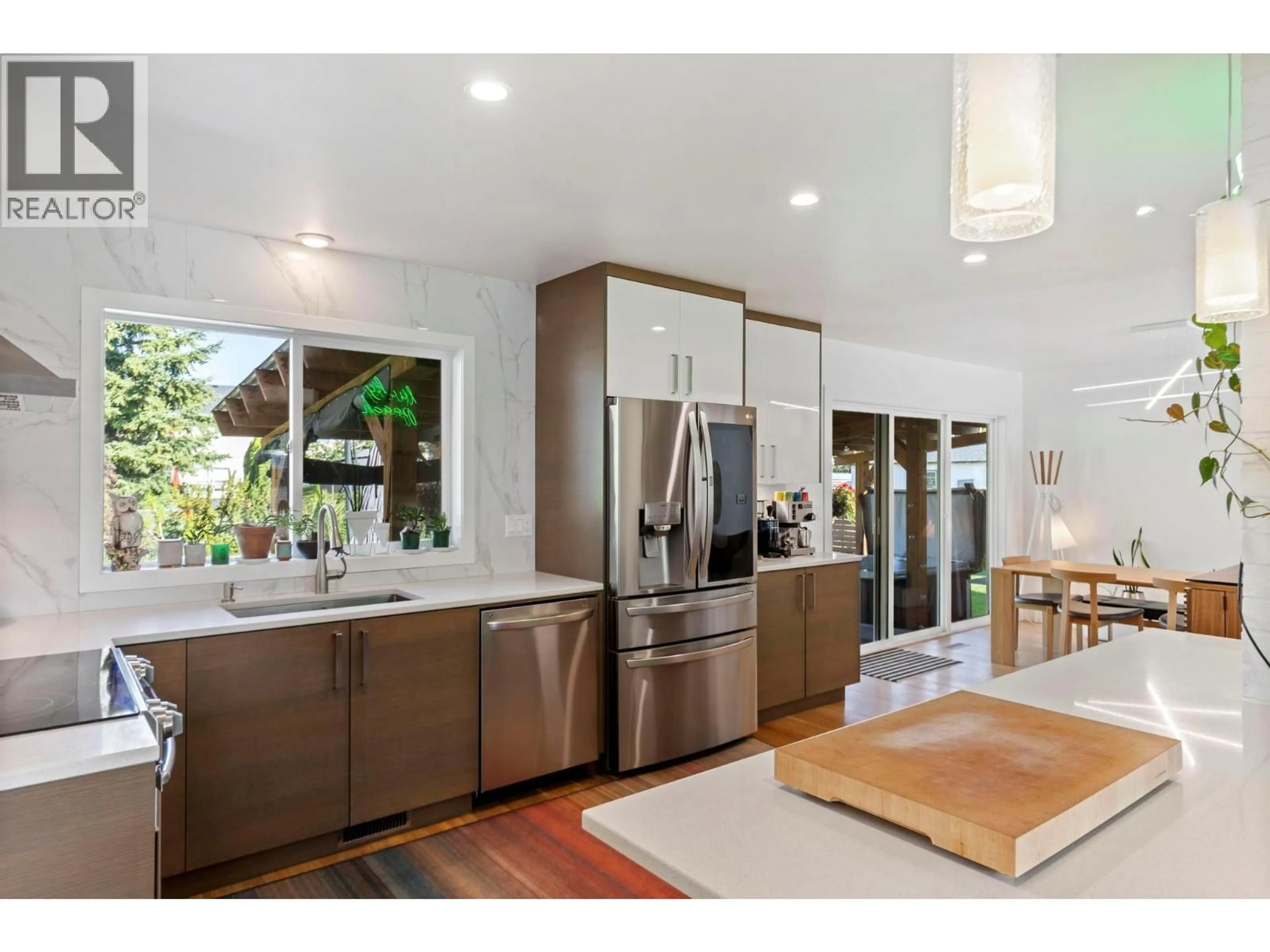 Open concept kitchen, unknown for 1420 INKAR ROAD, Kelowna British Columbia V1Y8H7