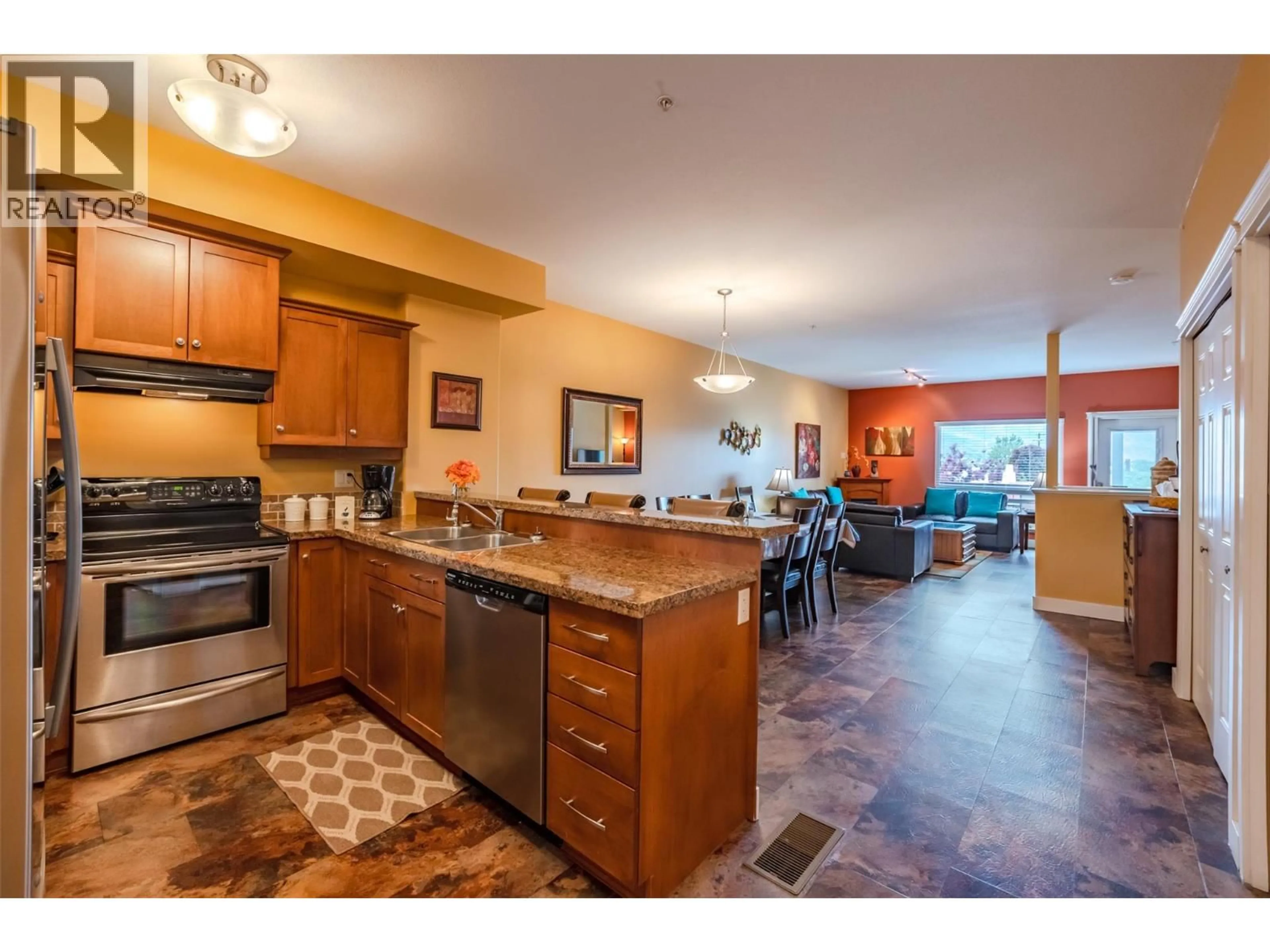 Open concept kitchen, ceramic/tile floor for 110 - 4300 44TH AVENUE, Osoyoos British Columbia V0H1V6