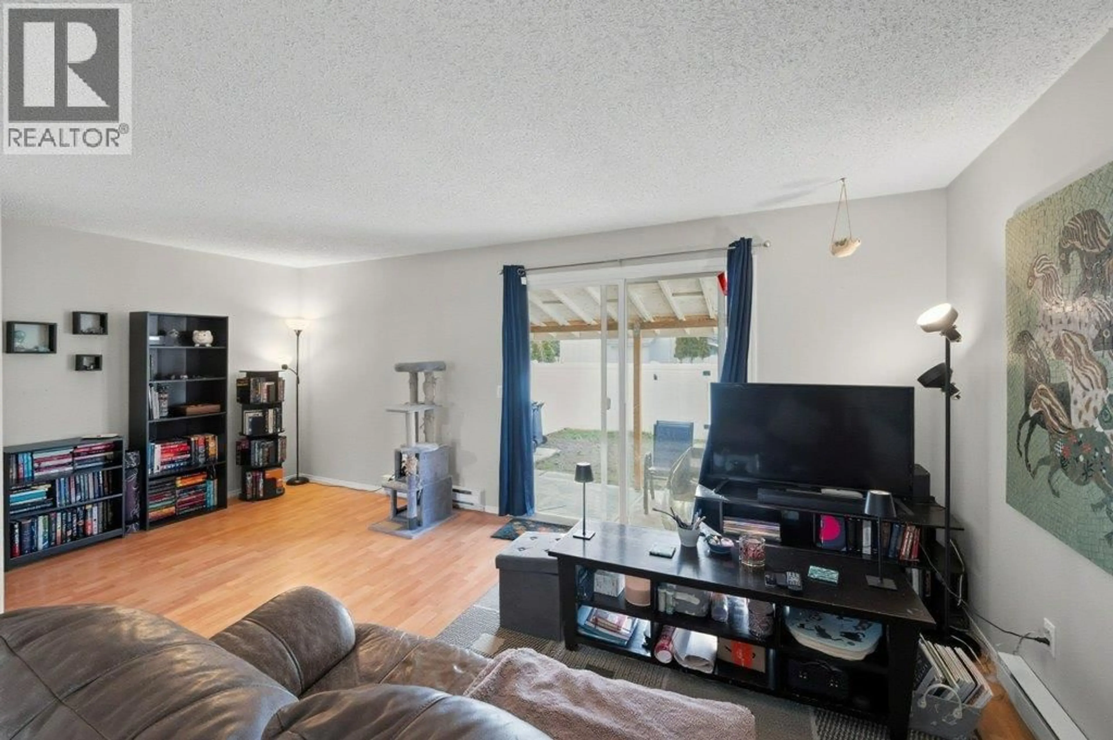 Living room with furniture, unknown for 60 - 3099 SOUTH MAIN STREET, Penticton British Columbia V2A6Y2