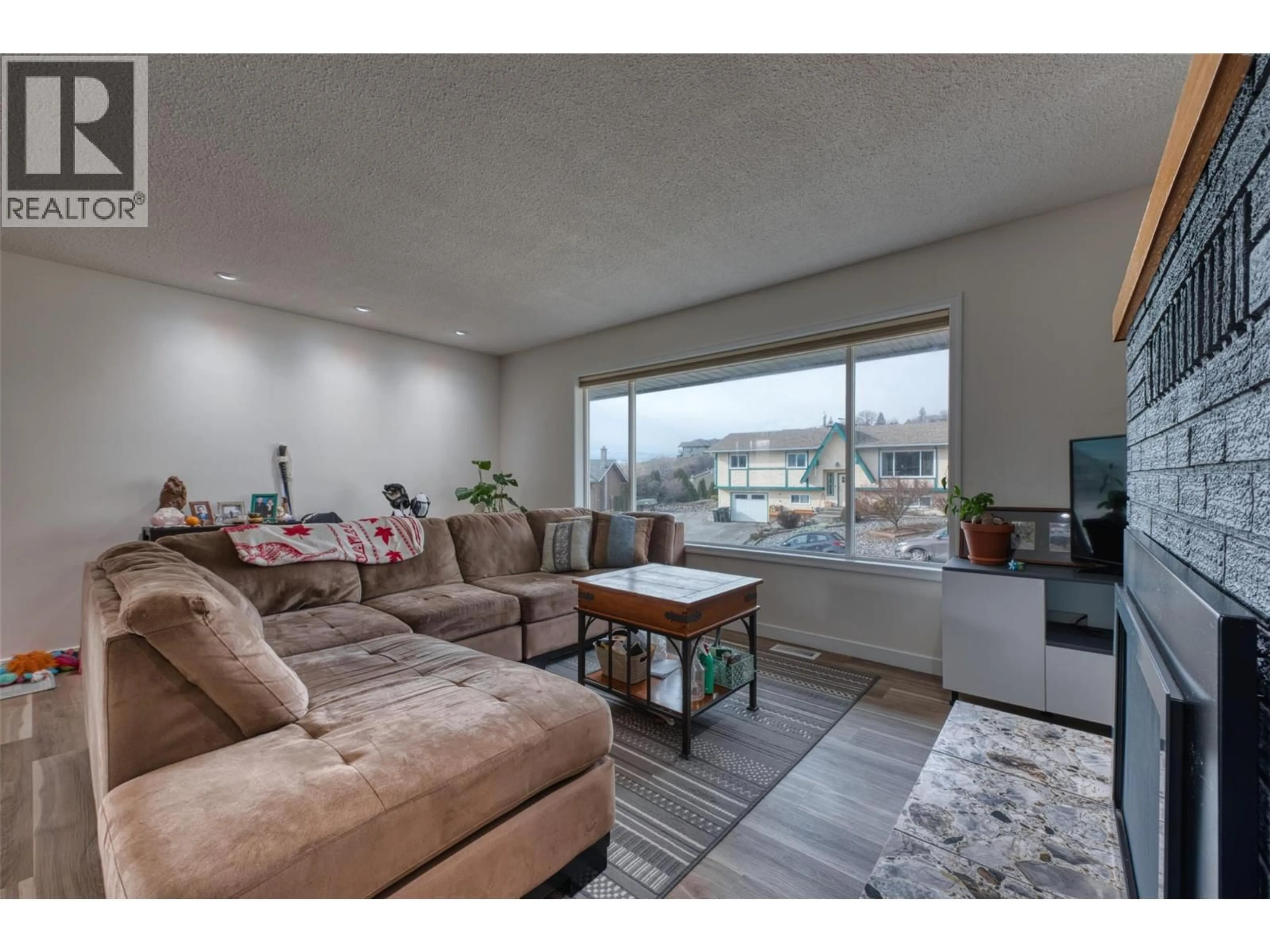 Living room with furniture, unknown for 2845 ALLENBY WAY, Vernon British Columbia V1T8R3