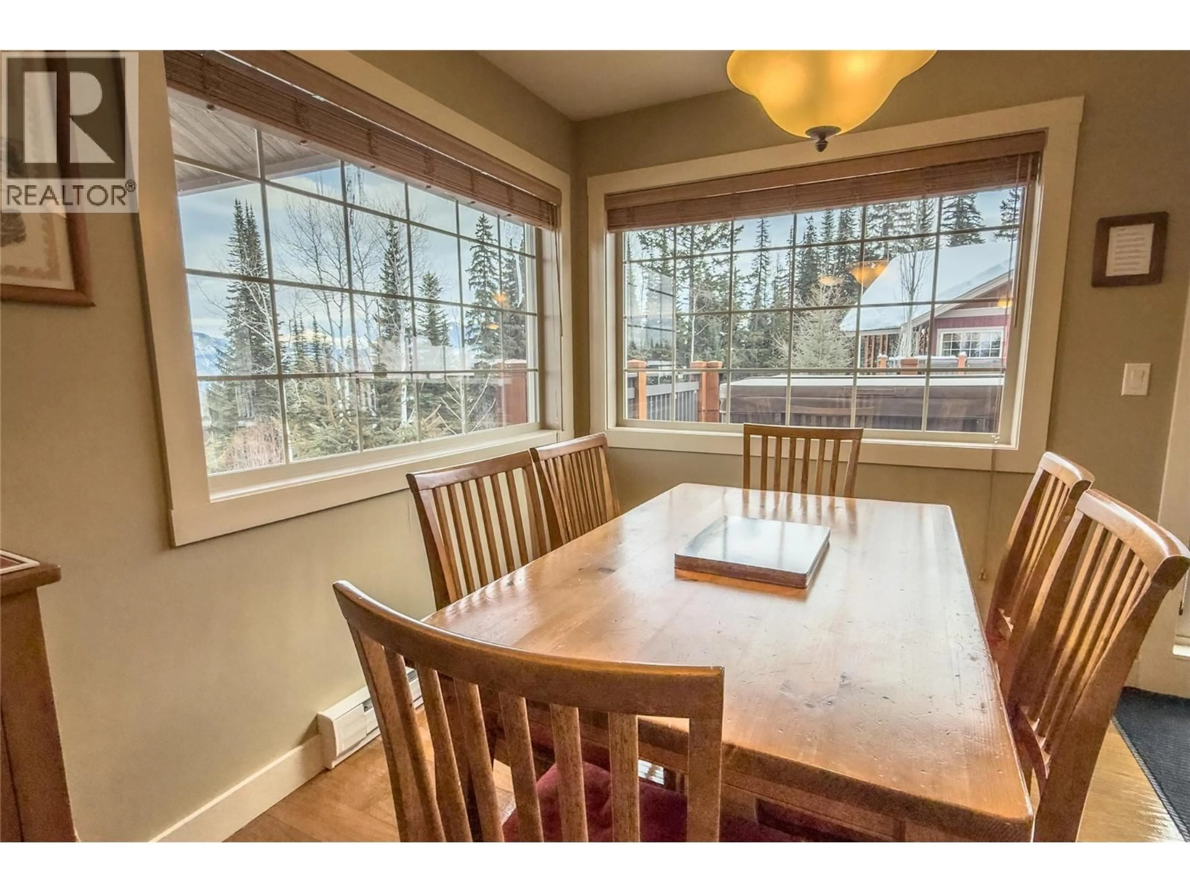 Dining room, wood/laminate floor for 40 - 1296 KAUFMANN VIEW, Golden British Columbia V0A1H2