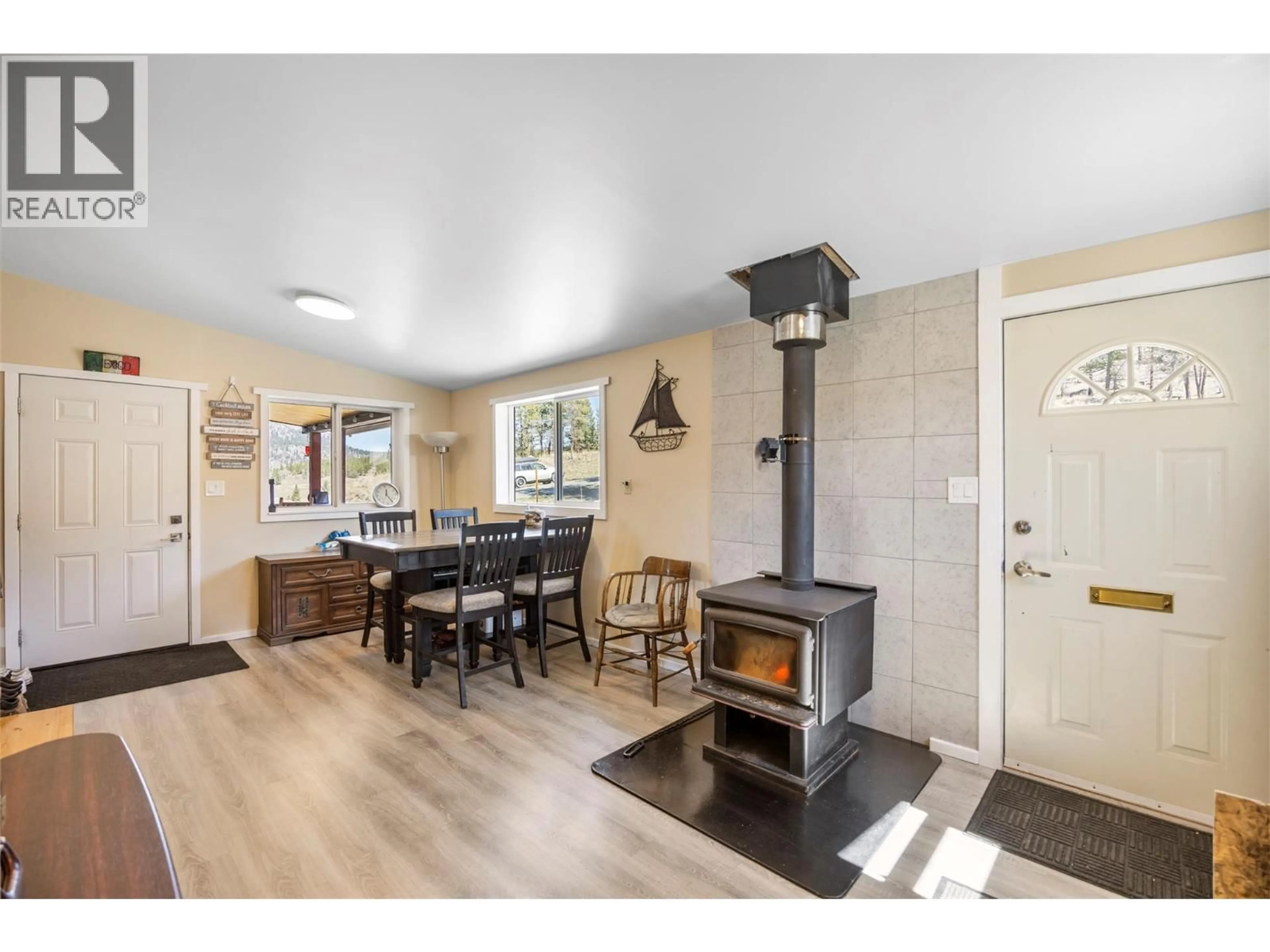 Open concept kitchen, unknown for 1832 MOUND-LOON LAKE ROAD, Clinton British Columbia V0K1K0