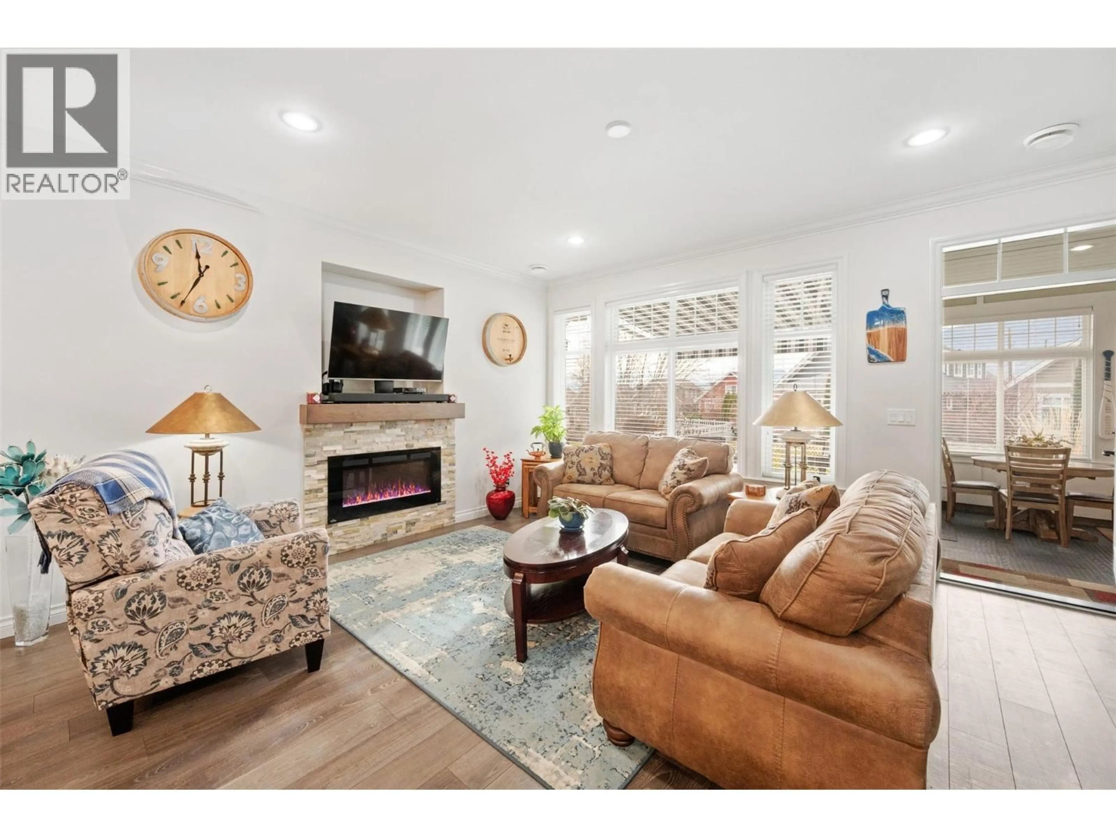 Living room with furniture, unknown for 36 - 2450 RADIO TOWER ROAD, Oliver British Columbia V0H1T1