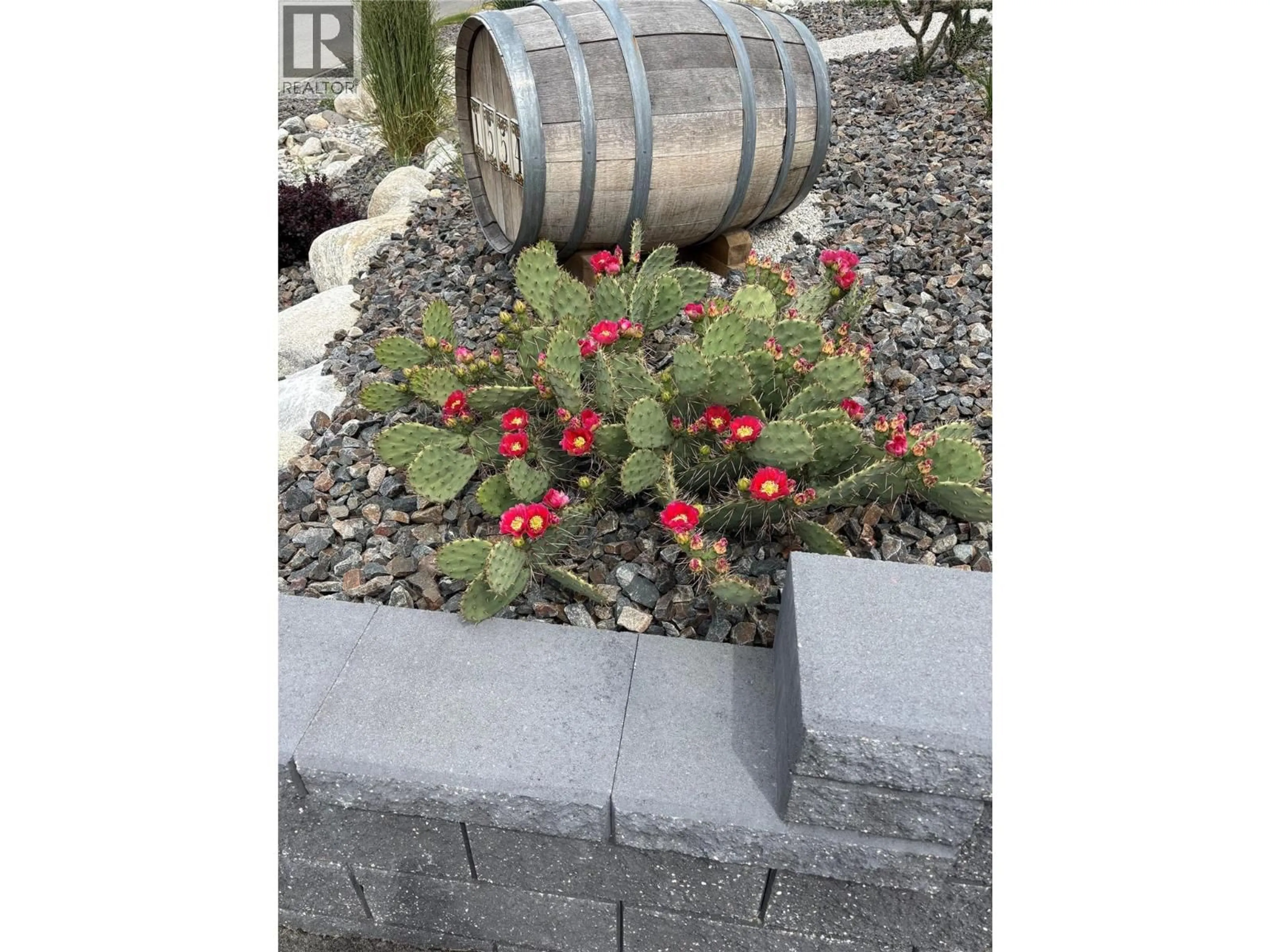 Patio, street for 1554 RIDGEDALE AVENUE, Penticton British Columbia V2A2S4