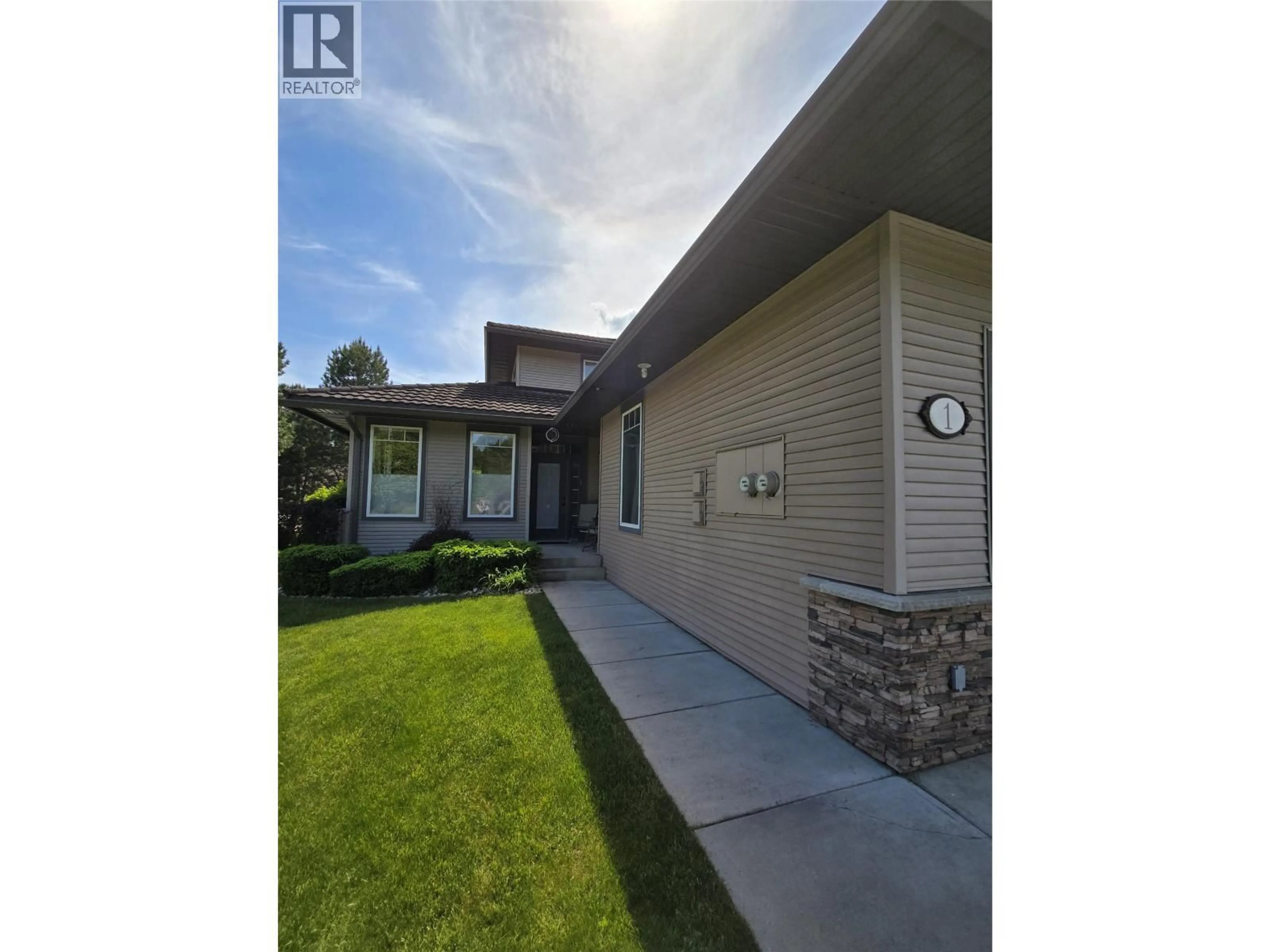 Unknown for 1 - 2693 GOLF COURSE DRIVE, Blind Bay British Columbia V0E1H1