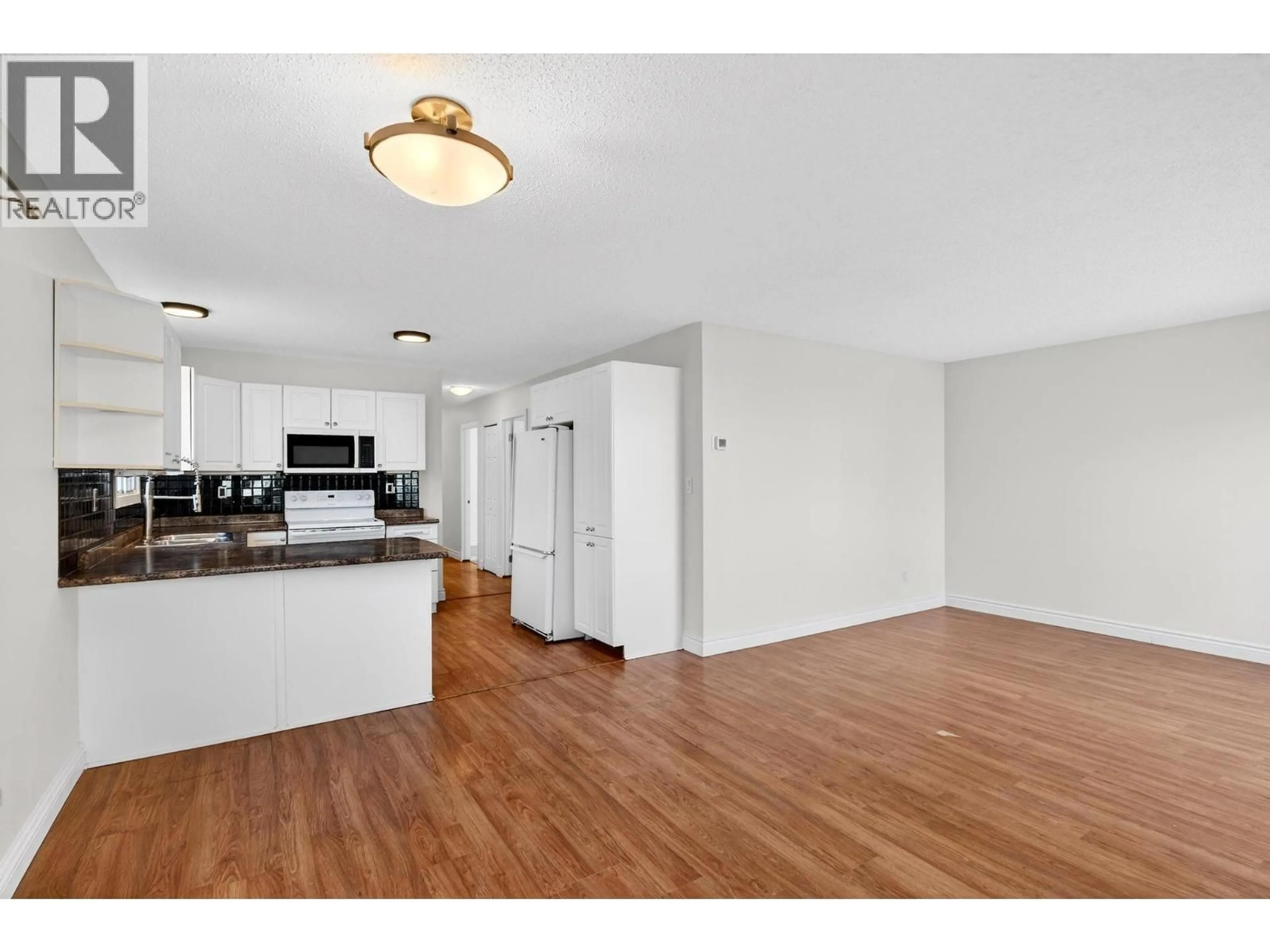 Unknown for 1031 MARTIN AVENUE, Kelowna British Columbia V1Y6V6